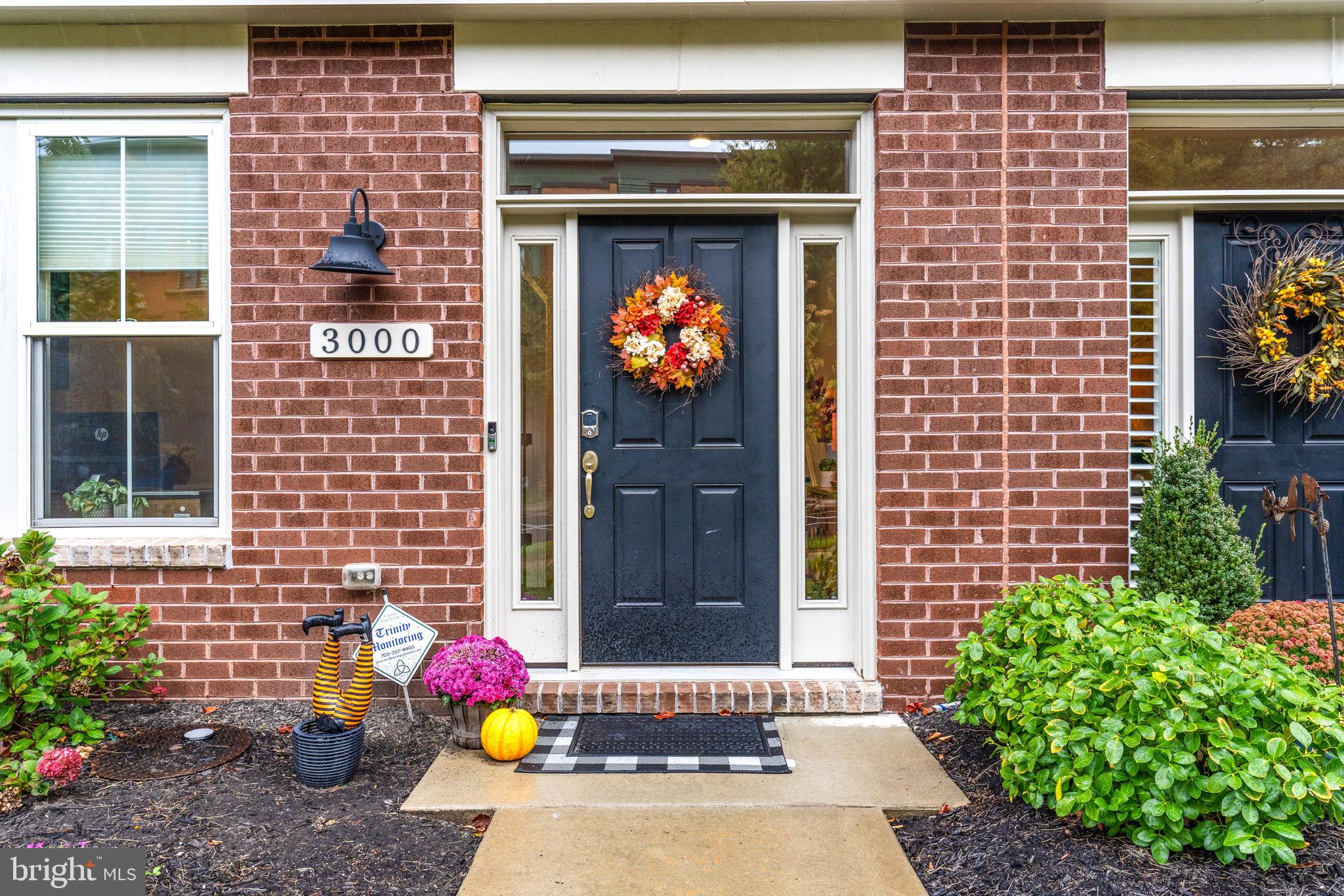 FOUR SEASONS - Residential Lease