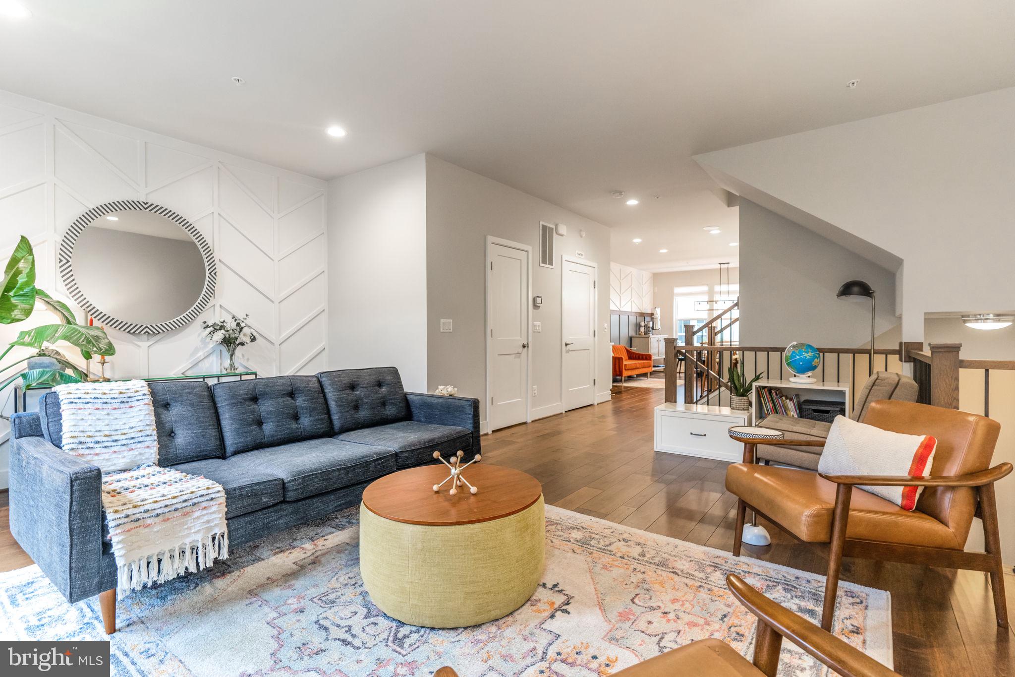 FOUR SEASONS - Residential Lease