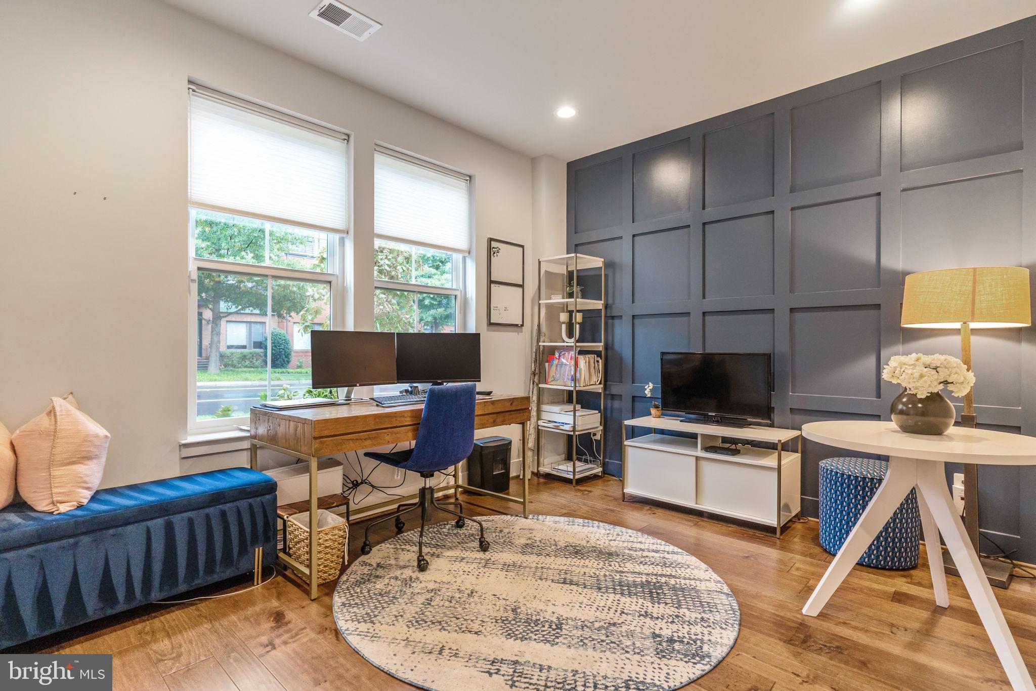 FOUR SEASONS - Residential Lease