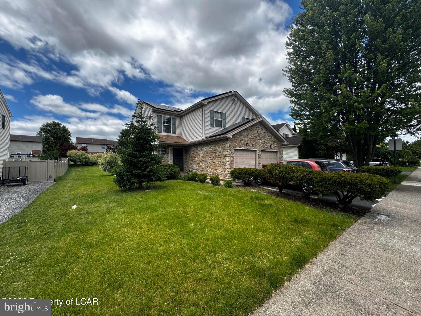2585 HICKORY DRIVE
