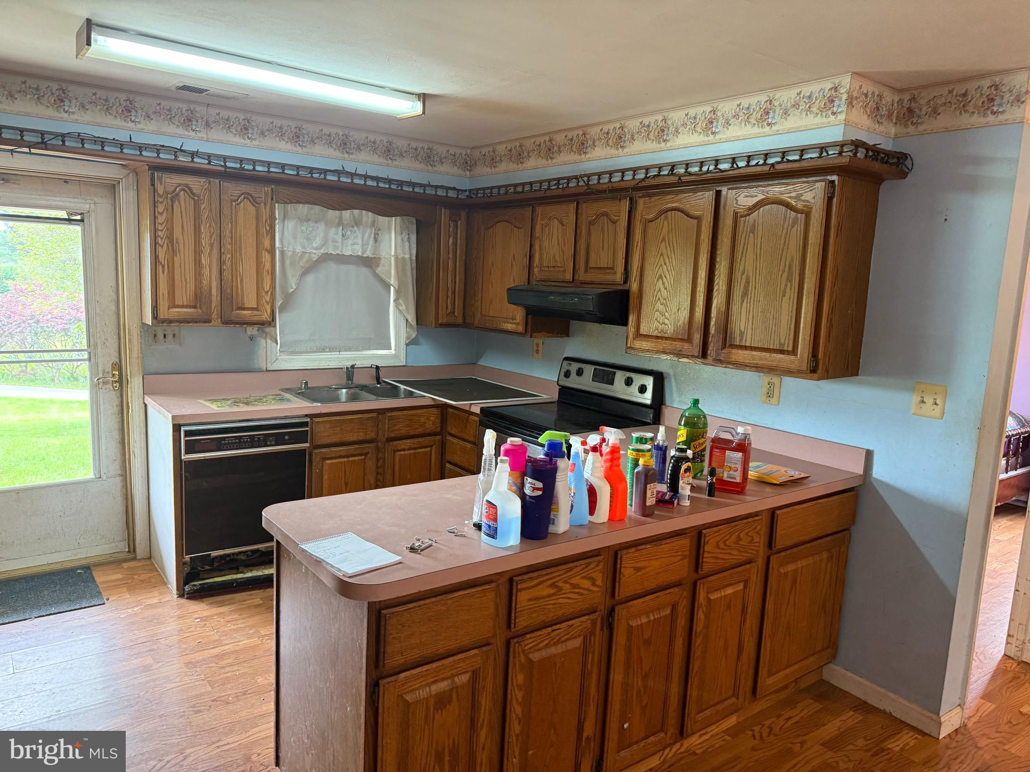 DAMASCUS OUTSIDE - Residential