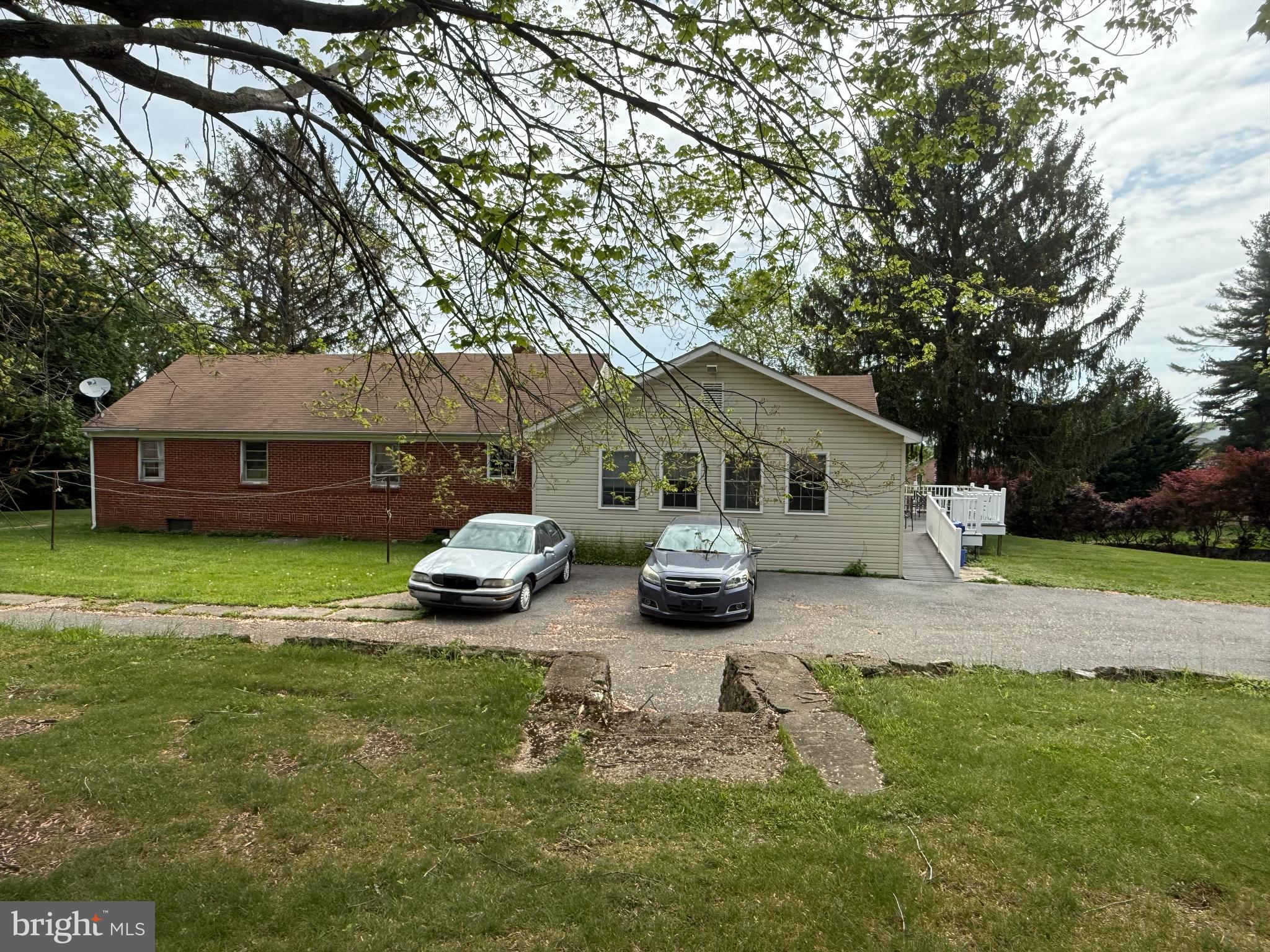 DAMASCUS OUTSIDE - Residential