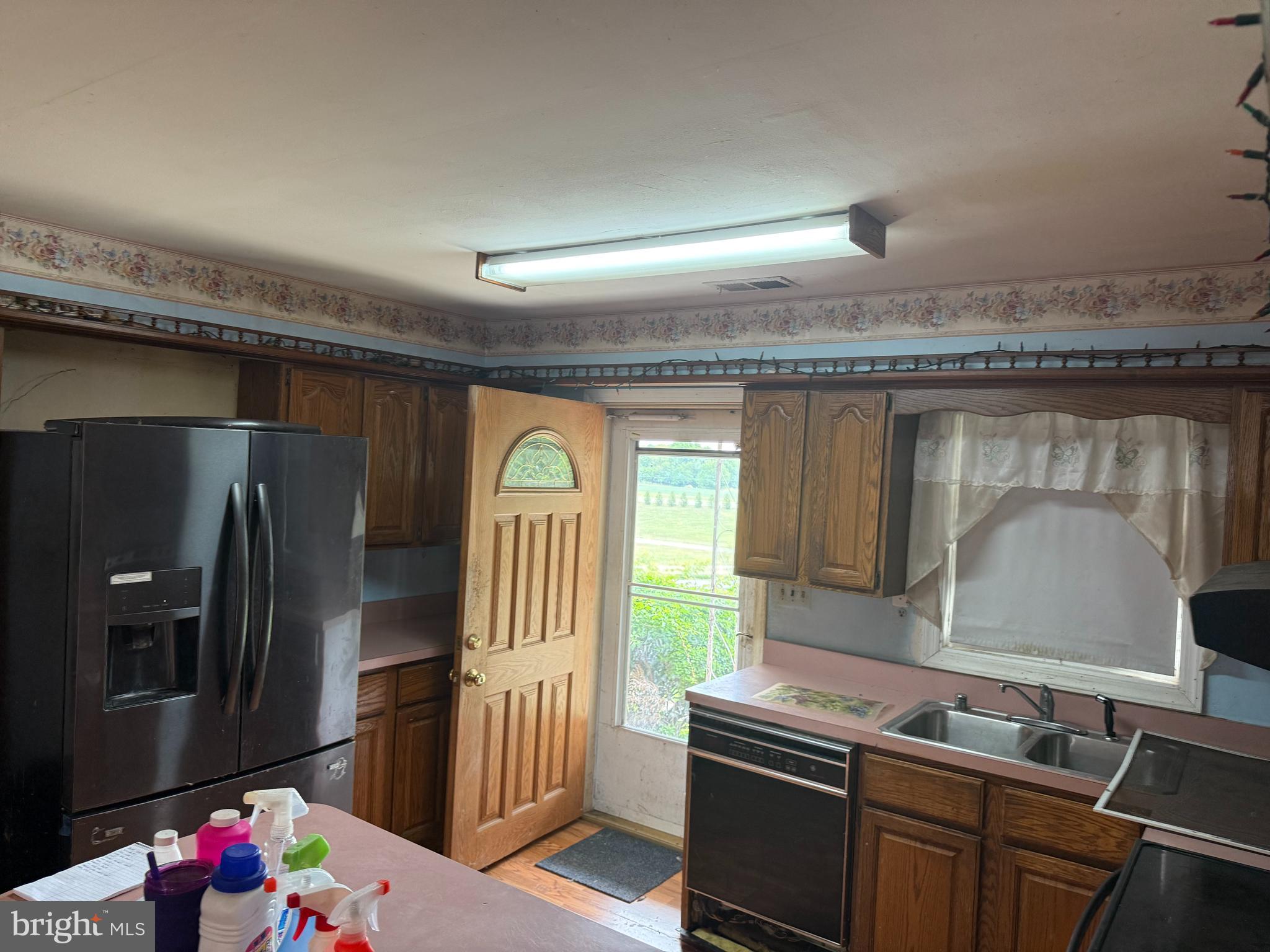 DAMASCUS OUTSIDE - Residential