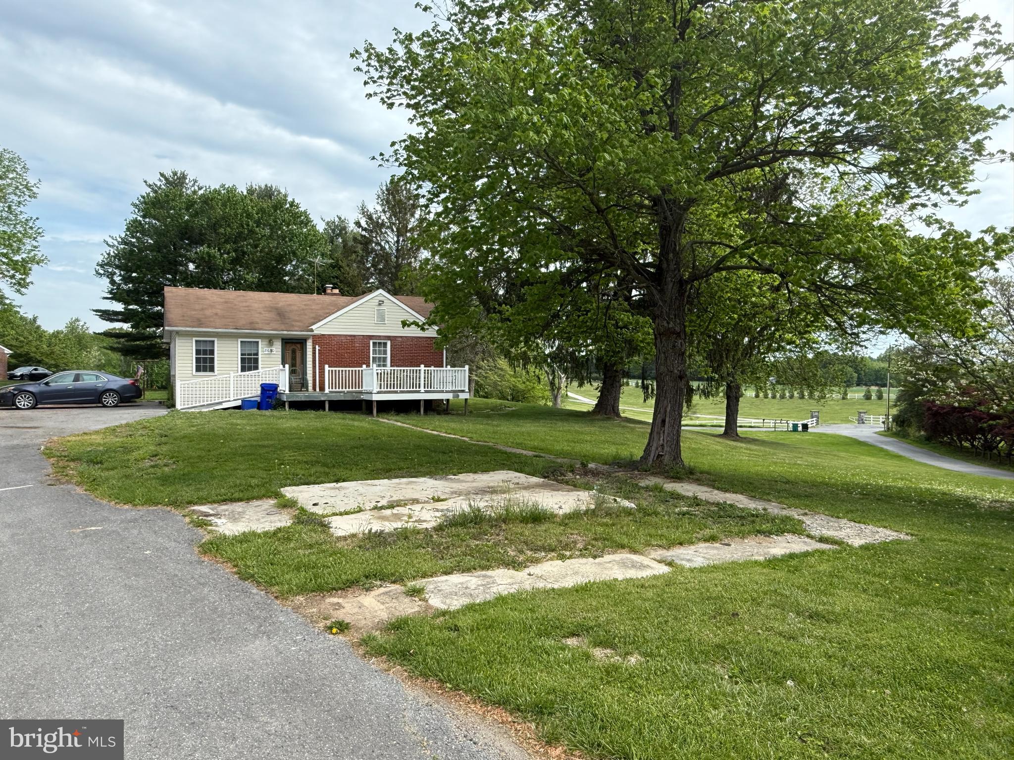 DAMASCUS OUTSIDE - Residential