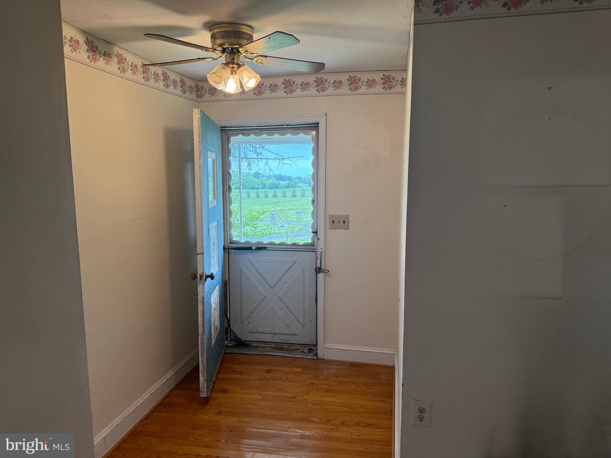 DAMASCUS OUTSIDE - Residential