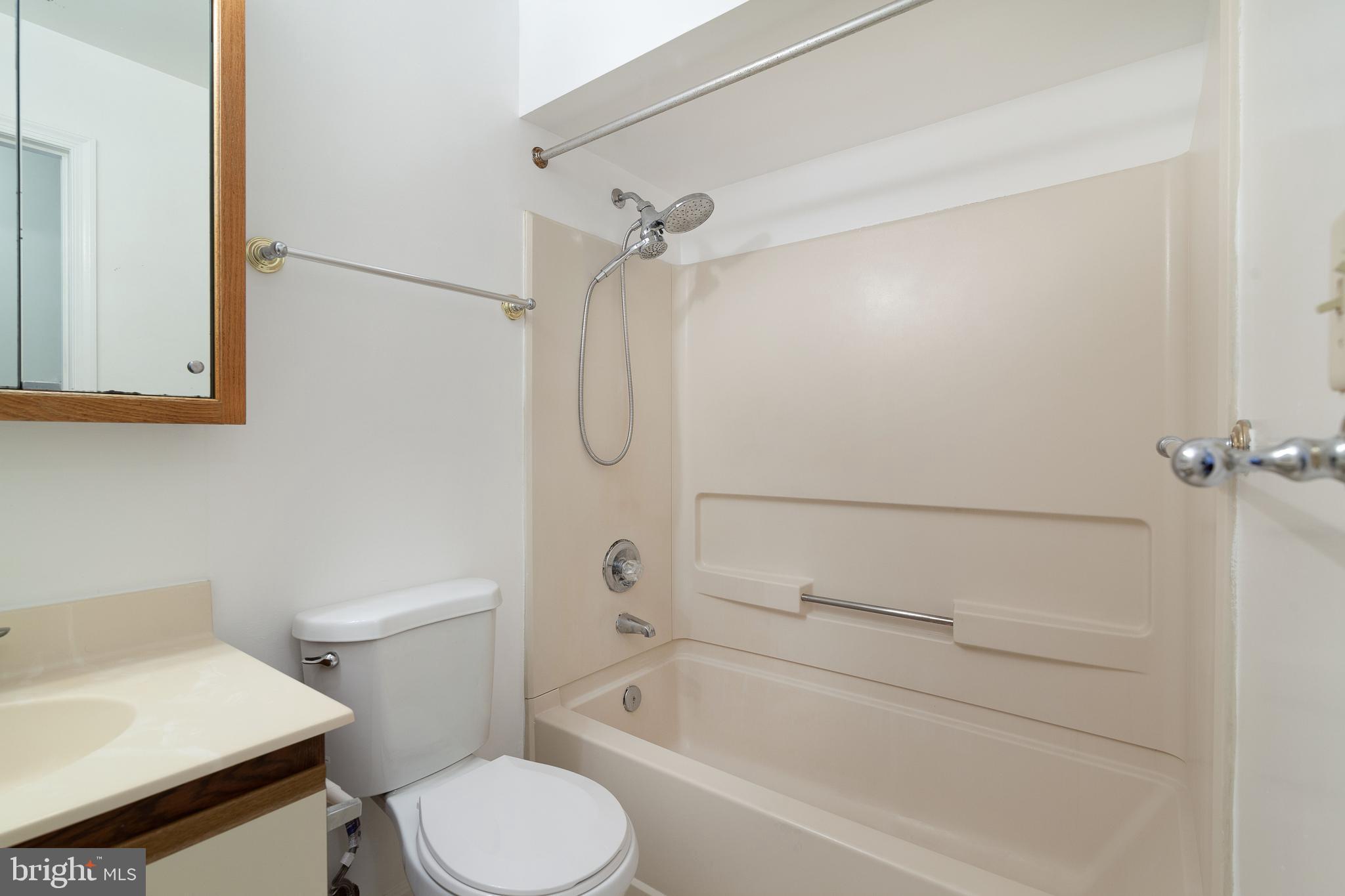 MONTGOMERY RUN - Residential