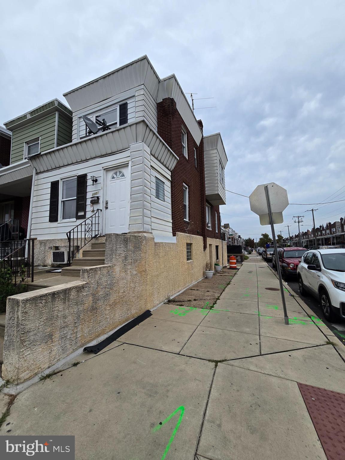 LAWNCREST - Residential Lease