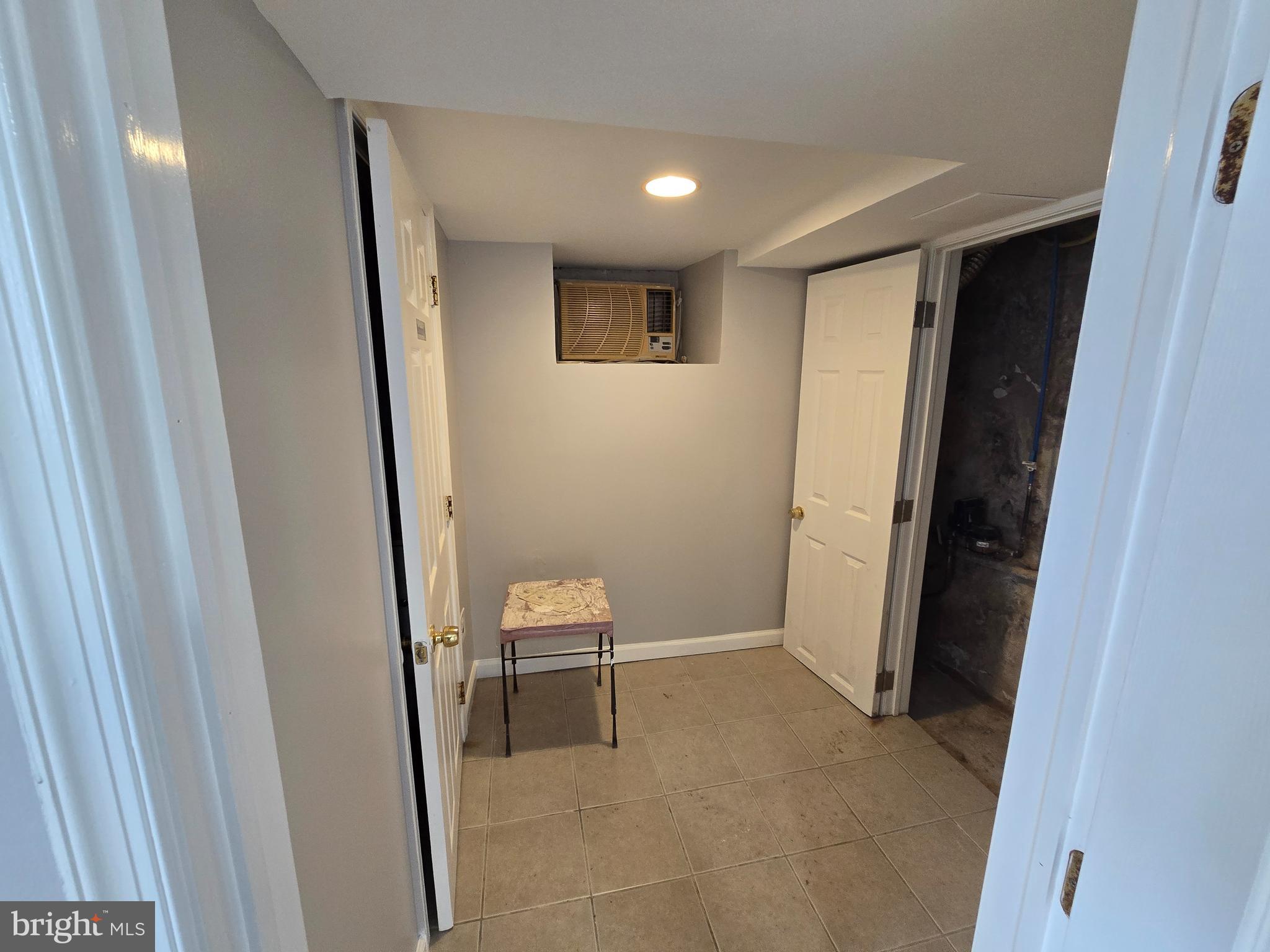 LAWNCREST - Residential Lease