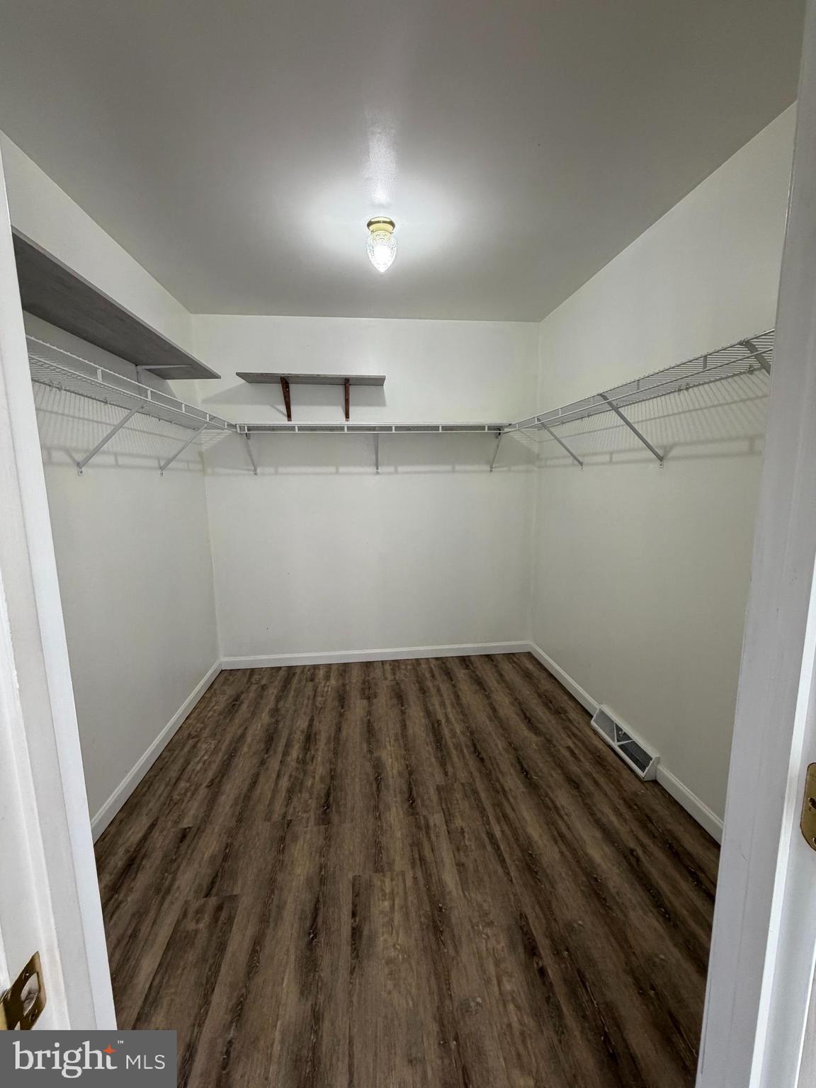 COLUMBIA - Residential