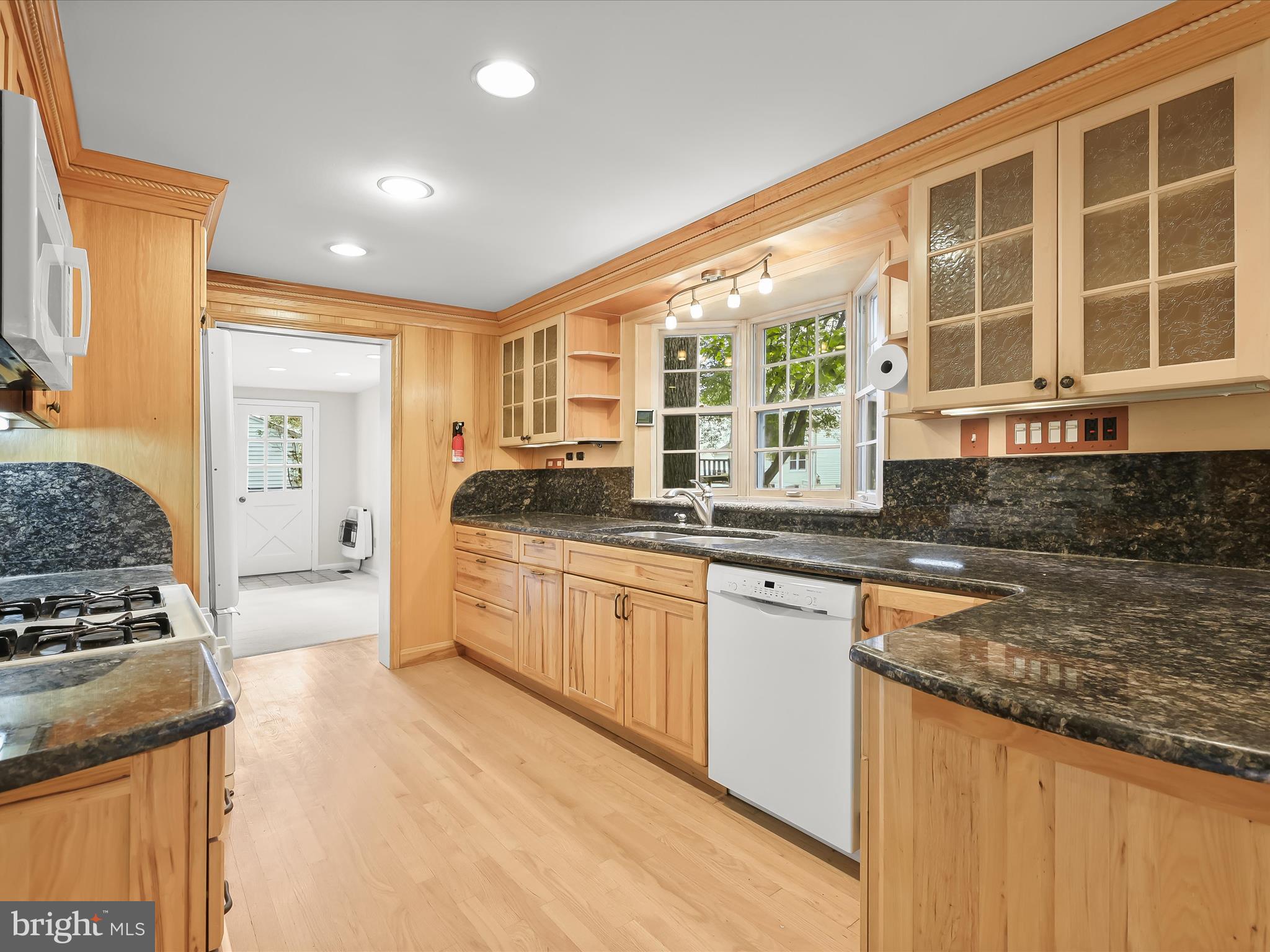 VILLAGE OF LONG REACH - Residential