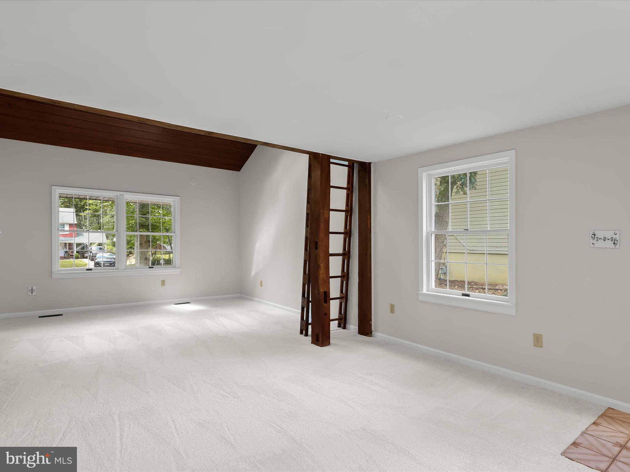 VILLAGE OF LONG REACH - Residential