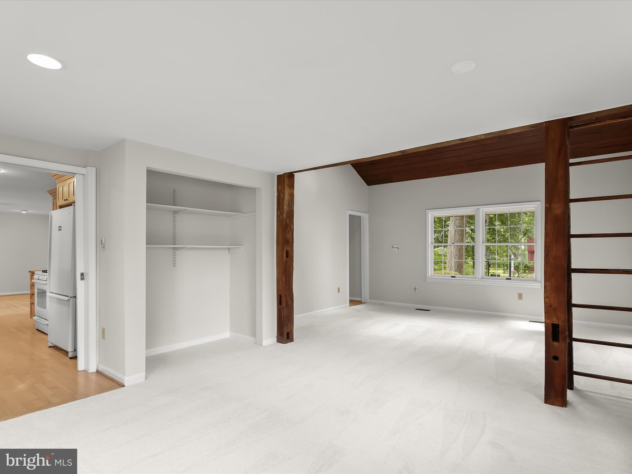 VILLAGE OF LONG REACH - Residential