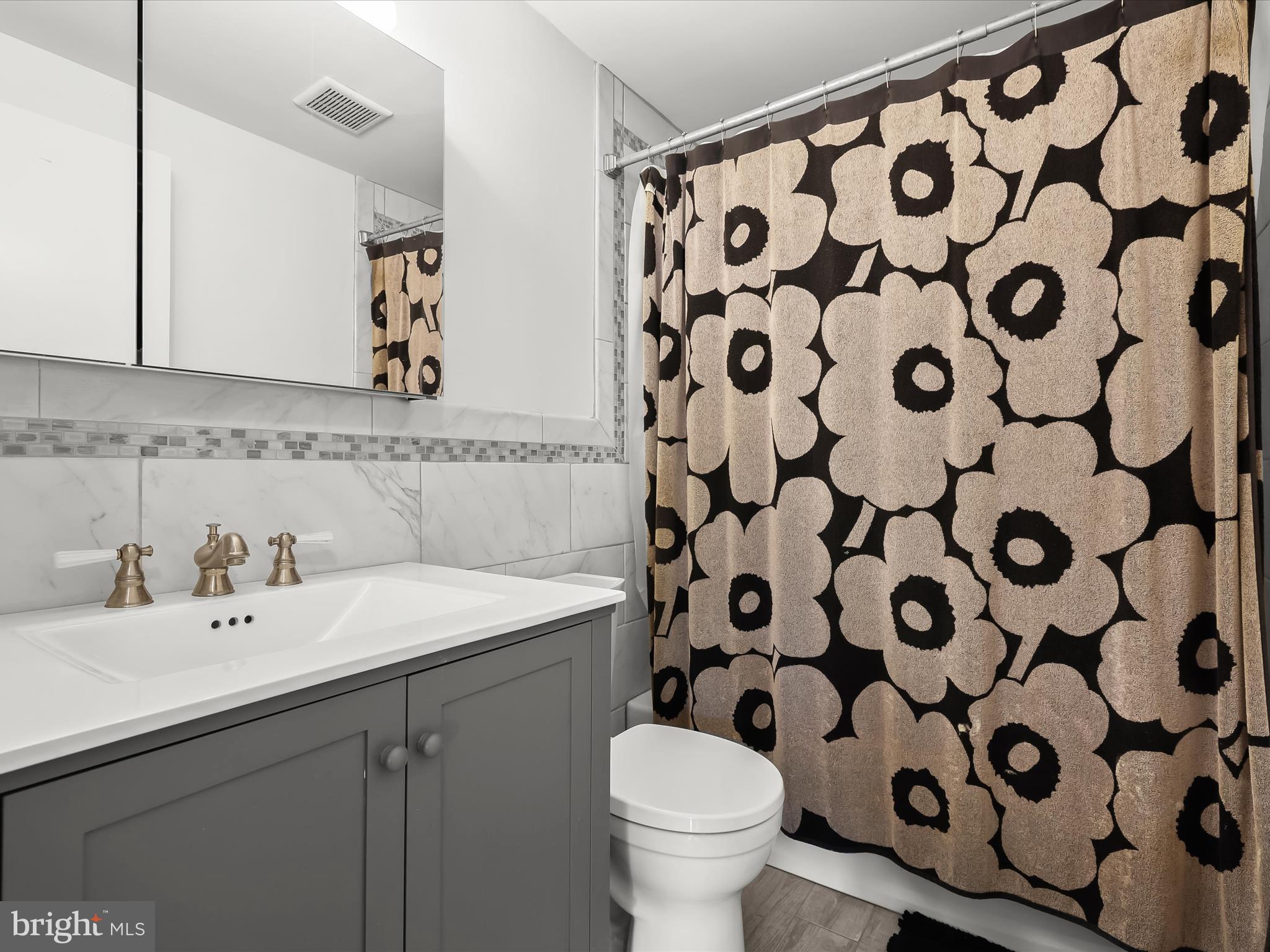 VILLAGE OF LONG REACH - Residential