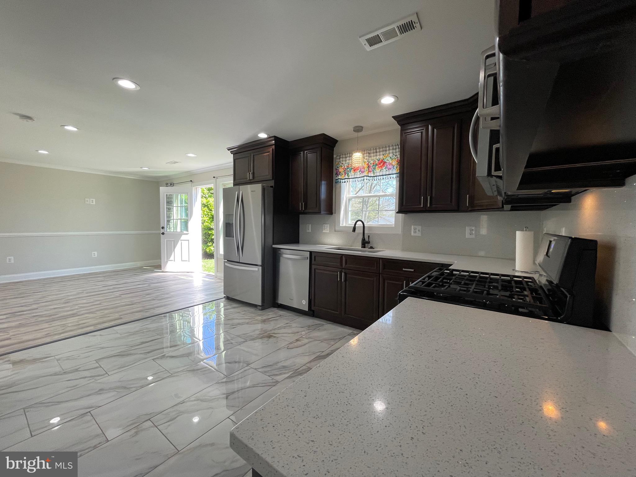 MANASSAS PARK - Residential