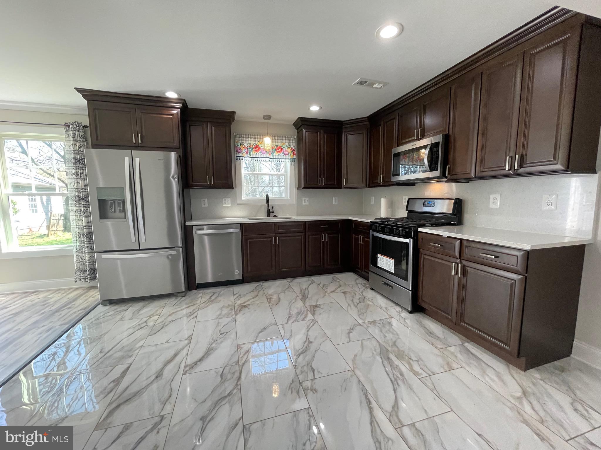 MANASSAS PARK - Residential