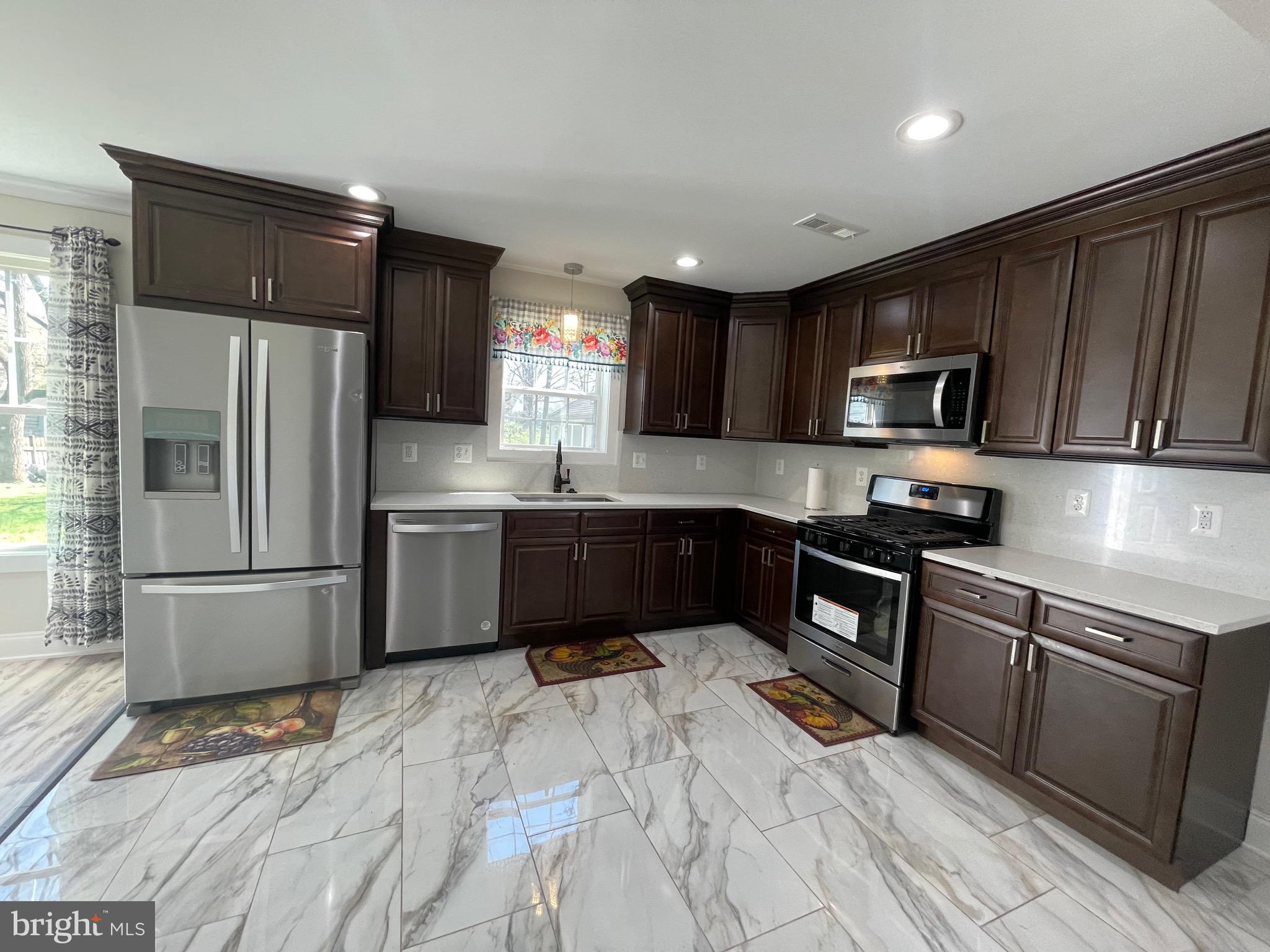 MANASSAS PARK - Residential