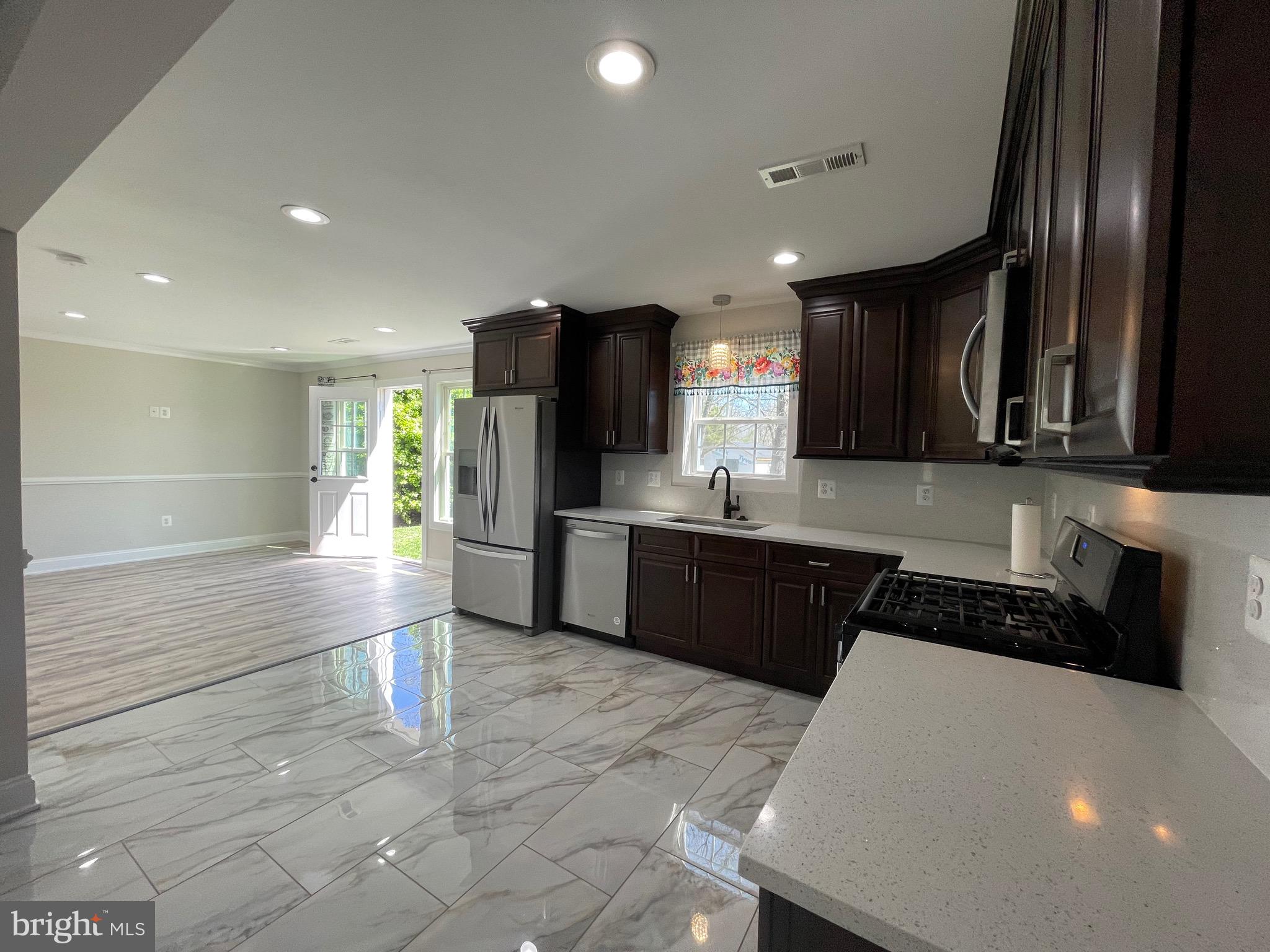 MANASSAS PARK - Residential