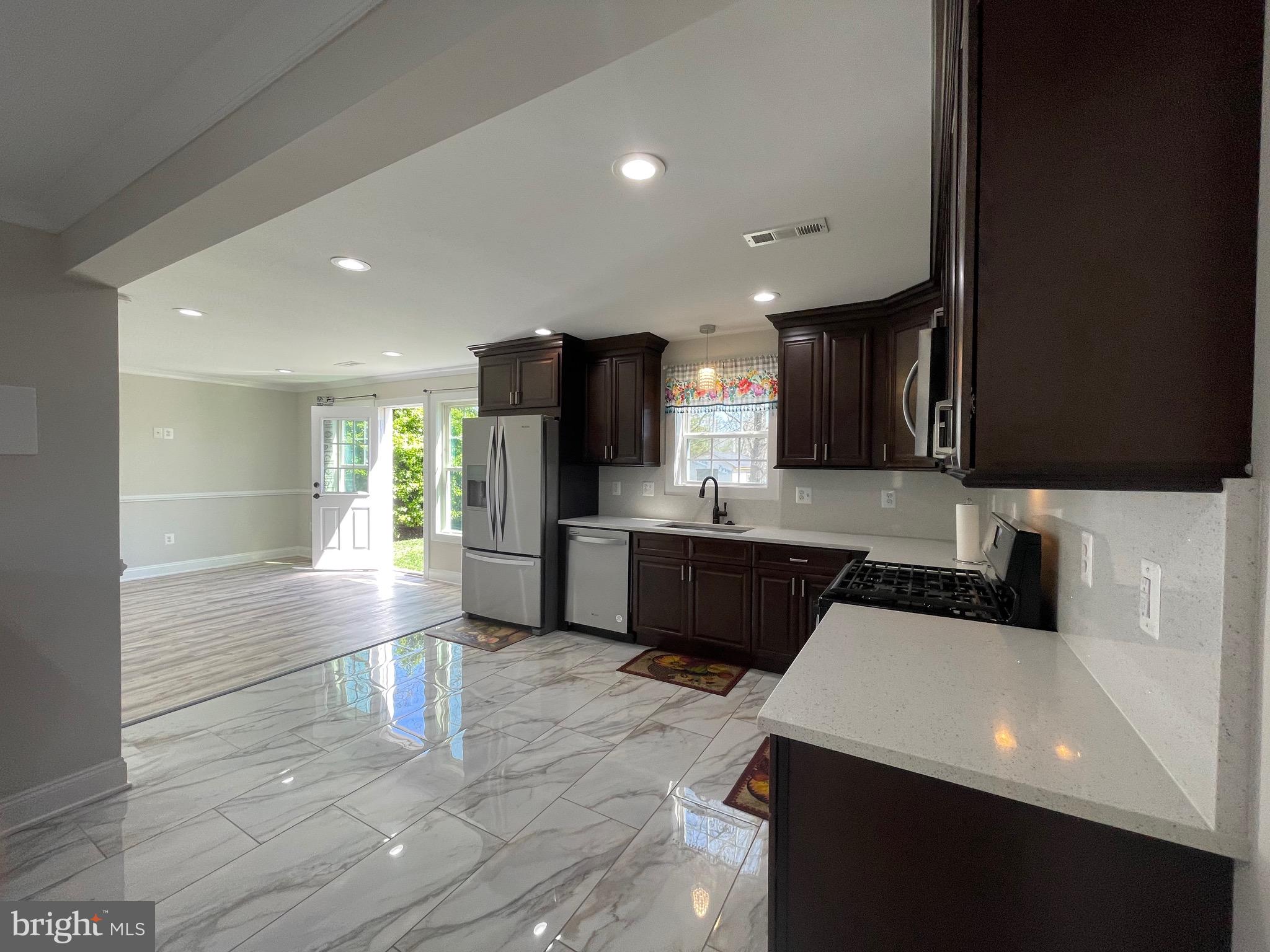 MANASSAS PARK - Residential