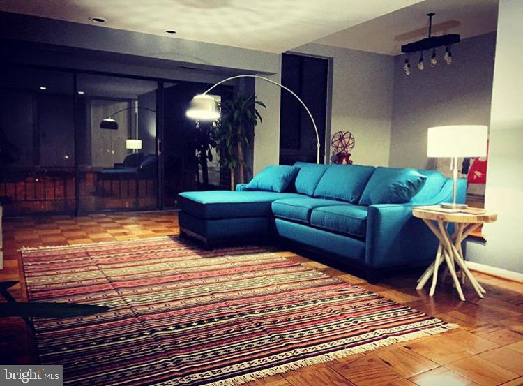 AMERICANA FINMARK - Residential Lease