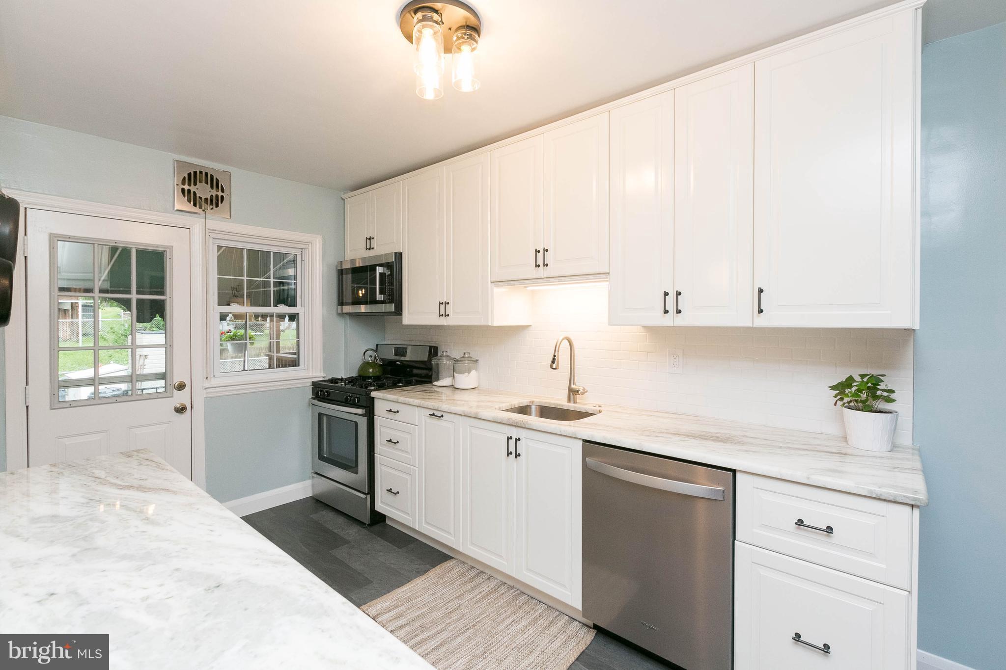 ACADEMY HEIGHTS - Residential