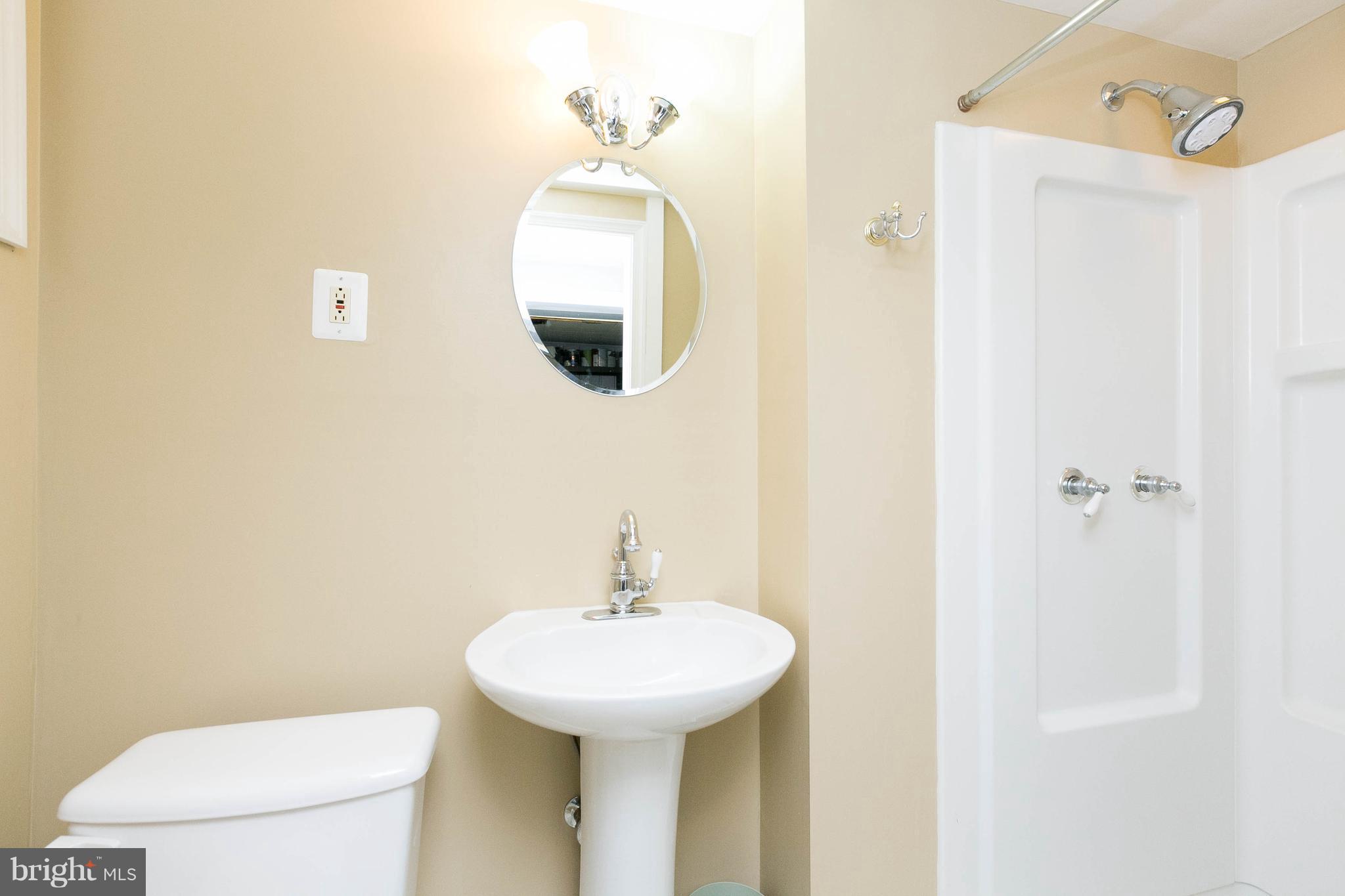 ACADEMY HEIGHTS - Residential