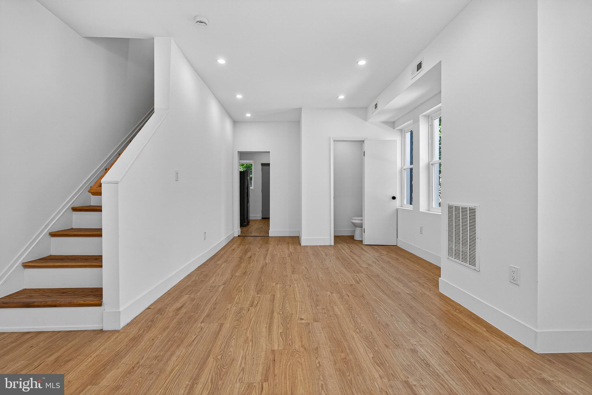 LAURAVILLE HISTORIC DISTRICT - Residential