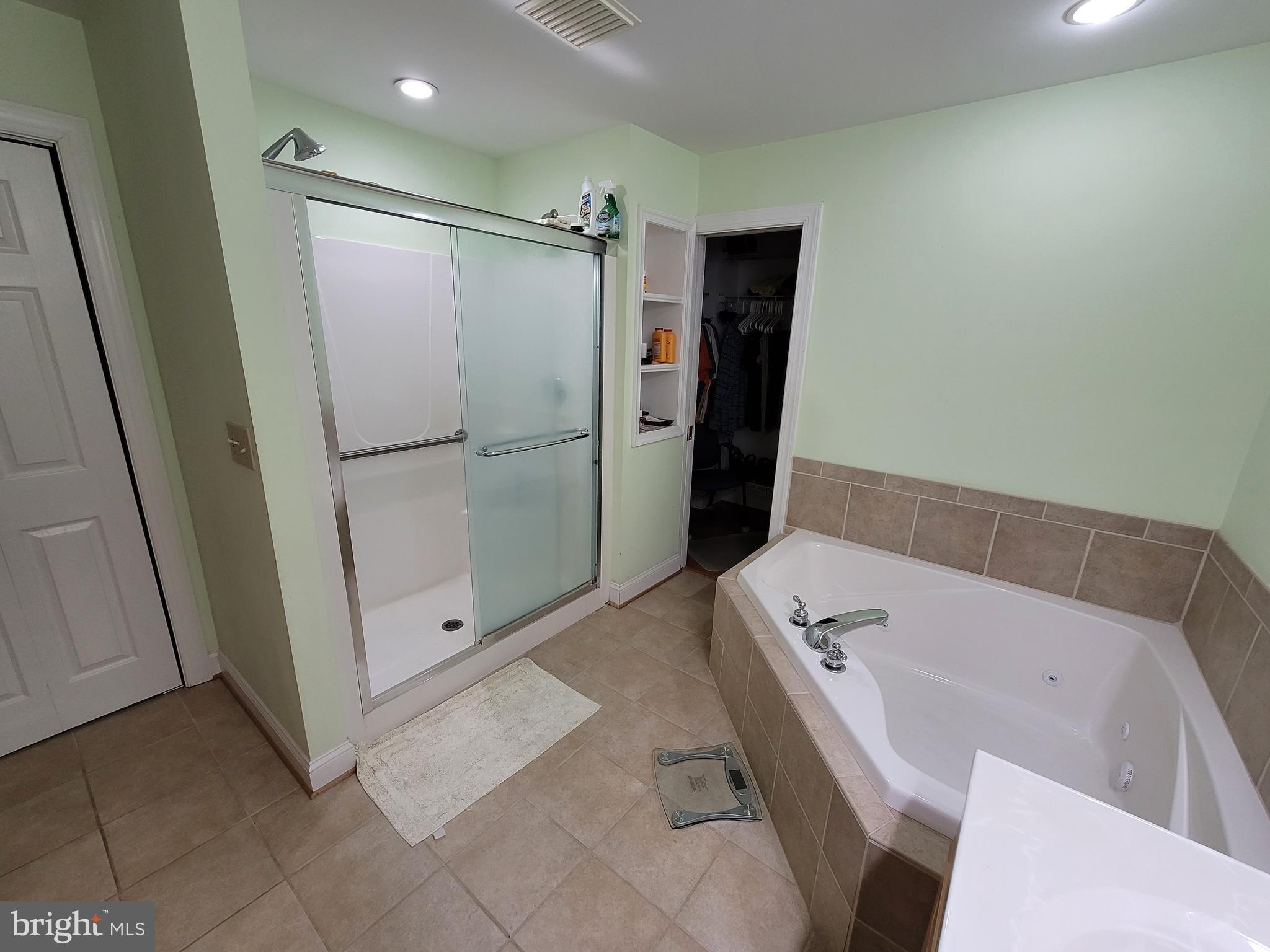 CENTREVILLE - Residential