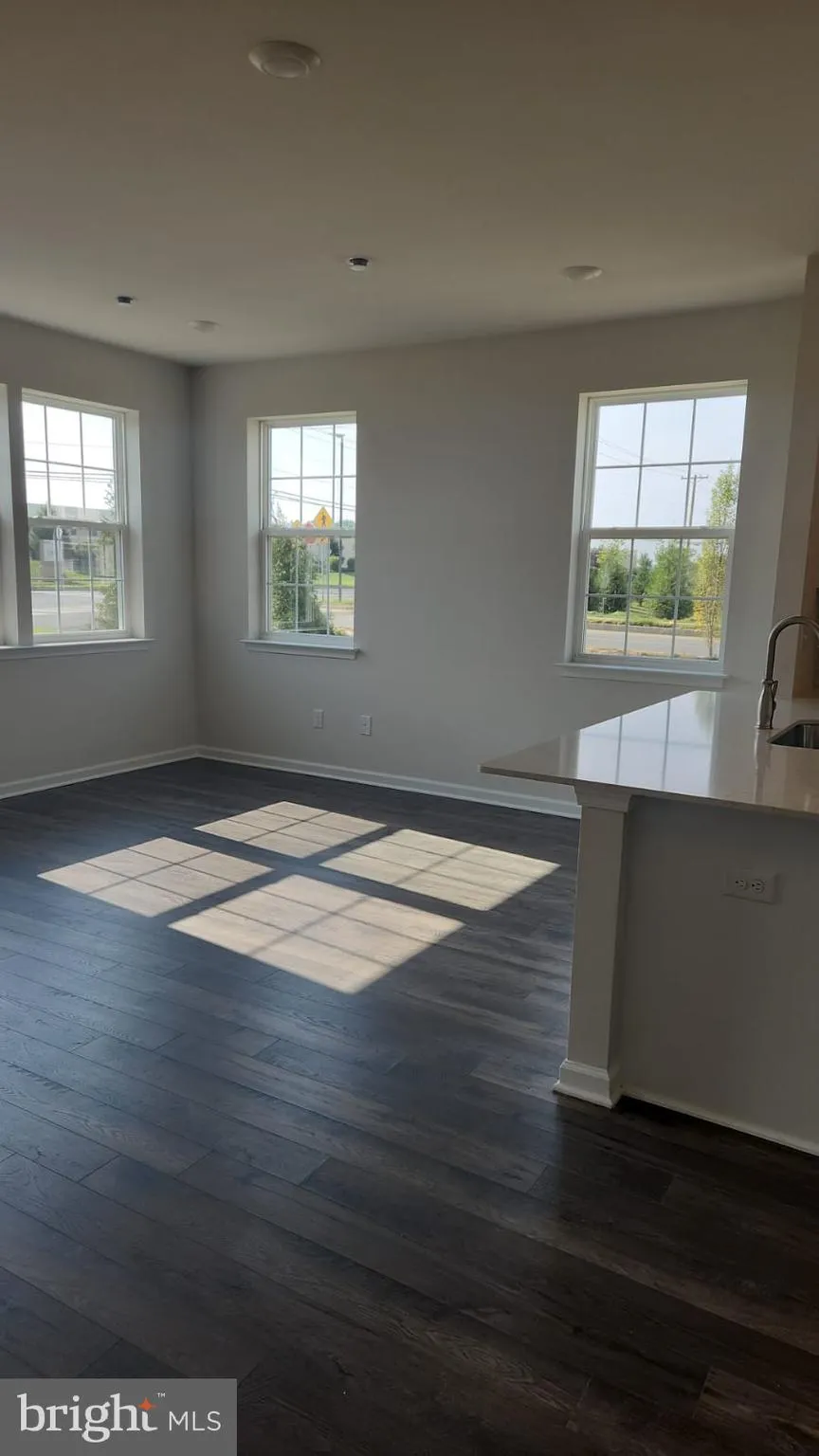 Westampton, New Jersey 08060, United States, 3 Bedrooms Bedrooms, ,3 BathroomsBathrooms,Residential,Pending,47025