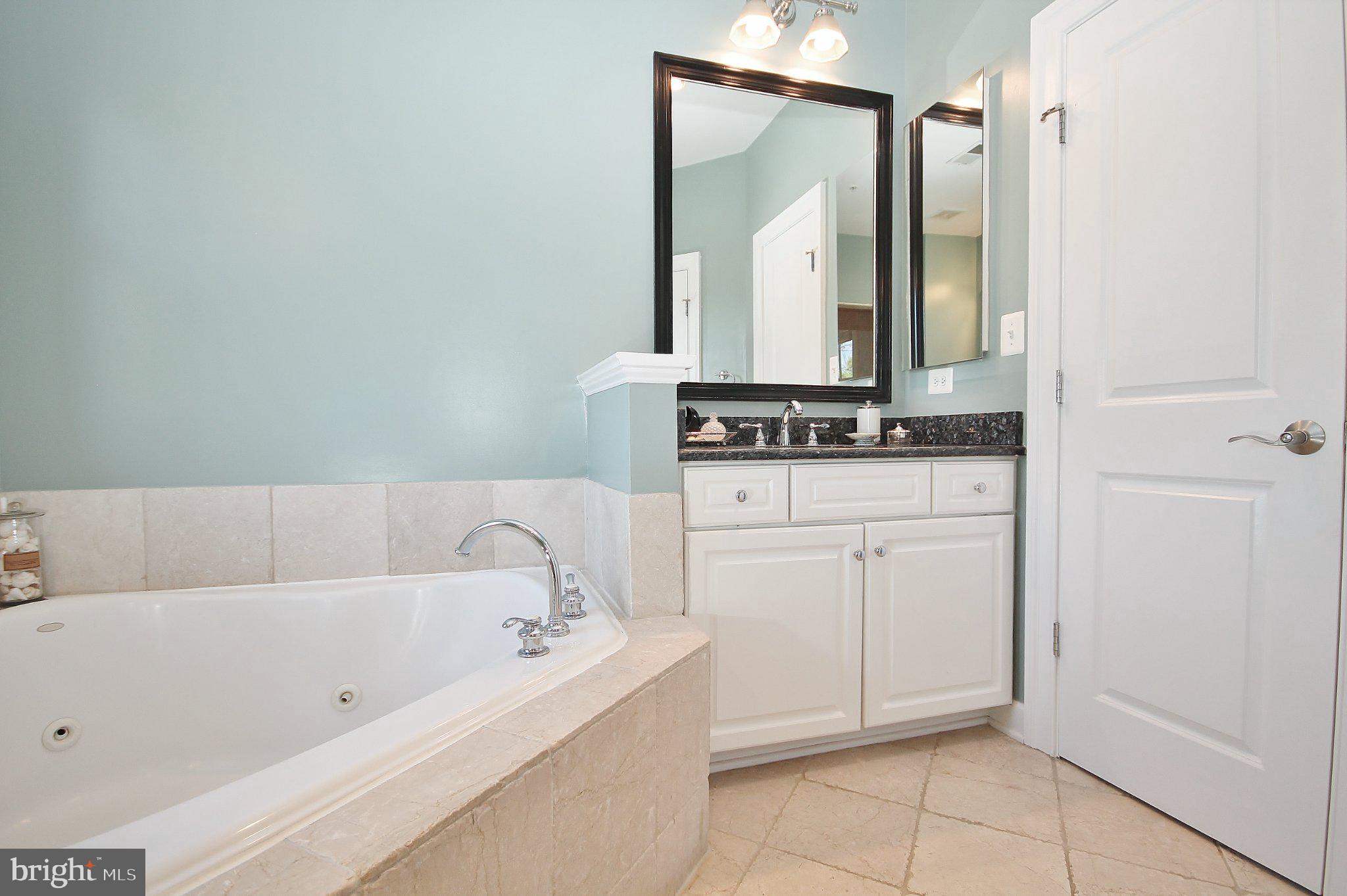 CHATHAM SQUARE - Residential