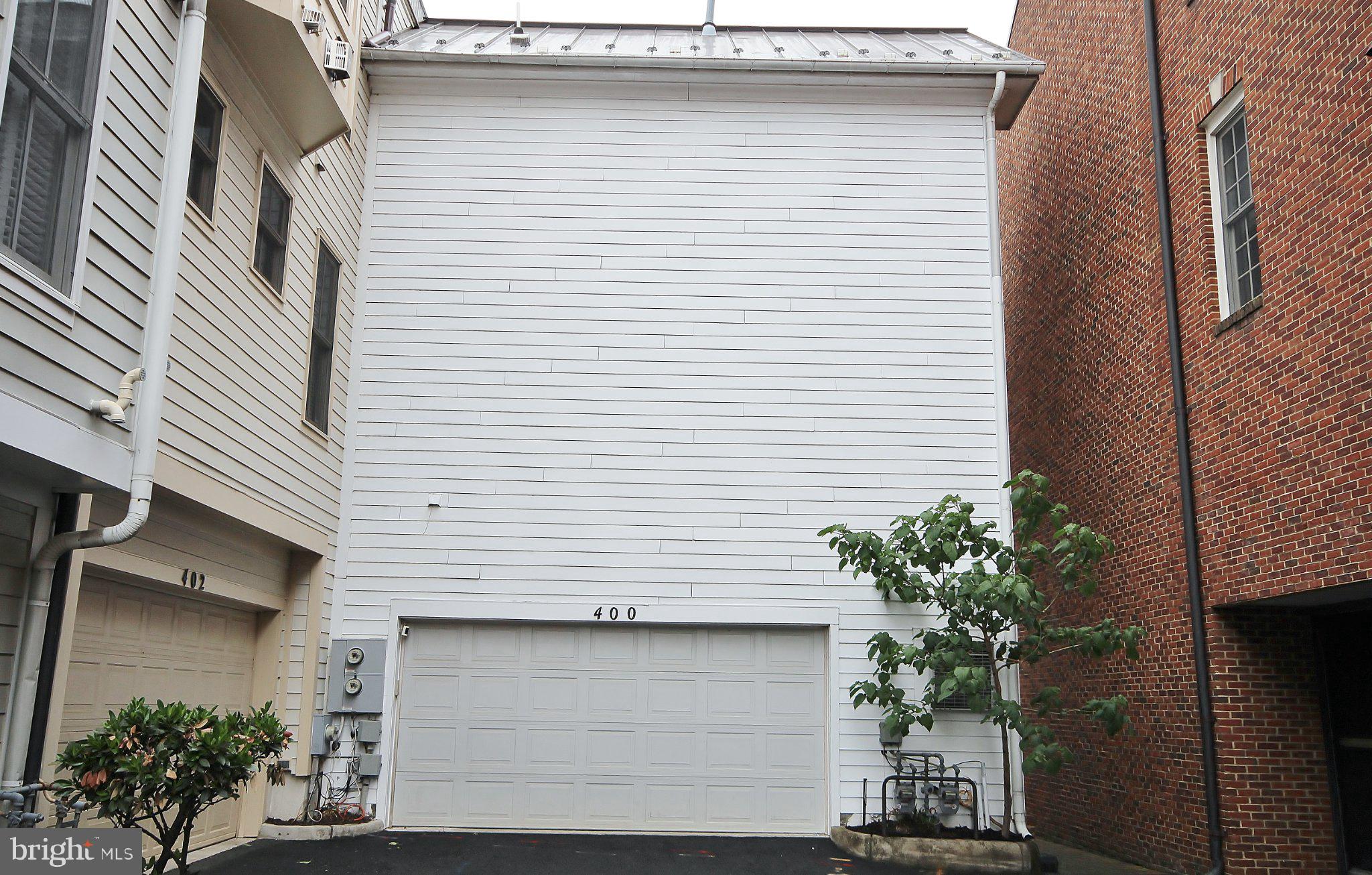 CHATHAM SQUARE - Residential