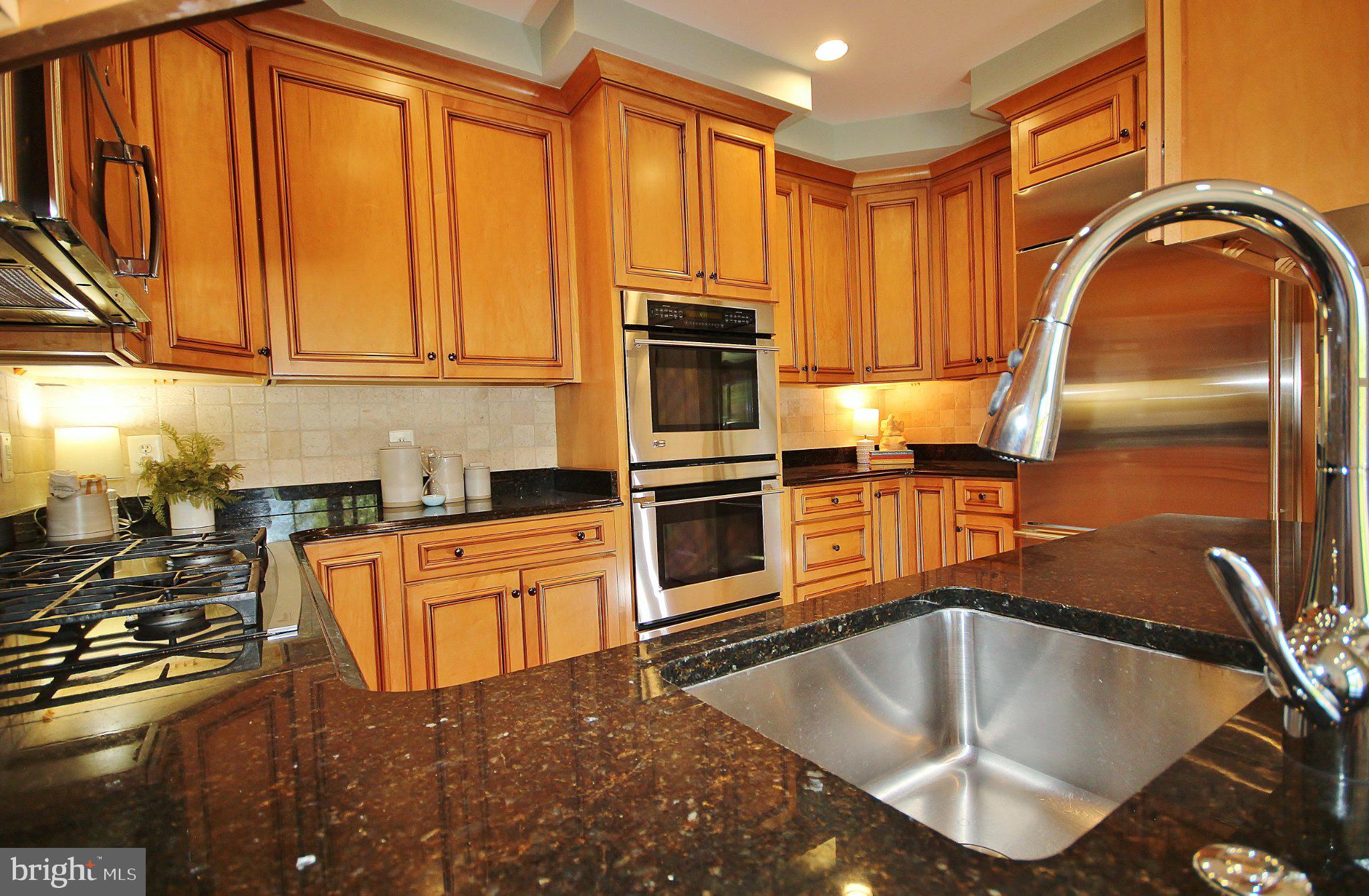 CHATHAM SQUARE - Residential