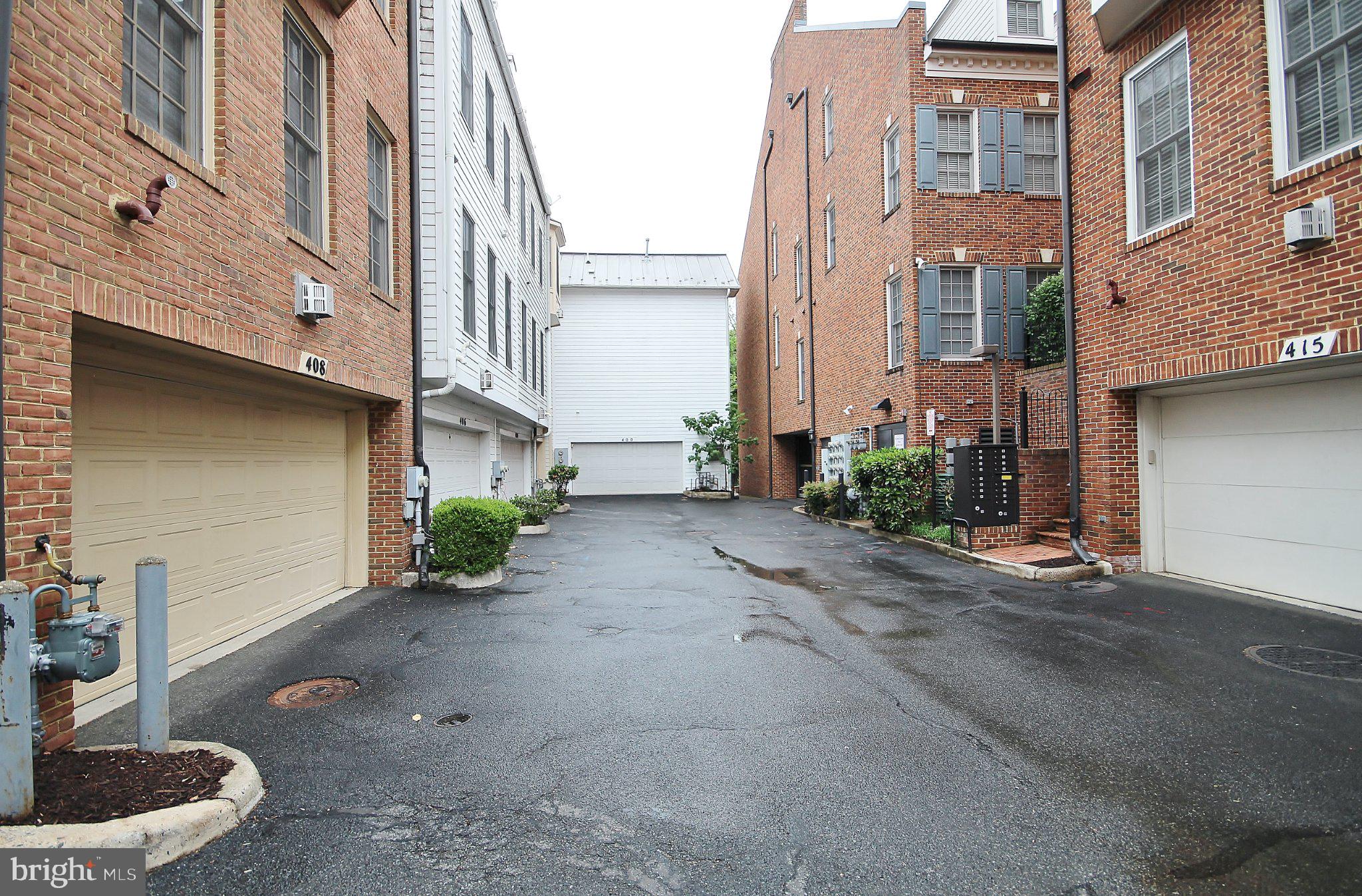 CHATHAM SQUARE - Residential