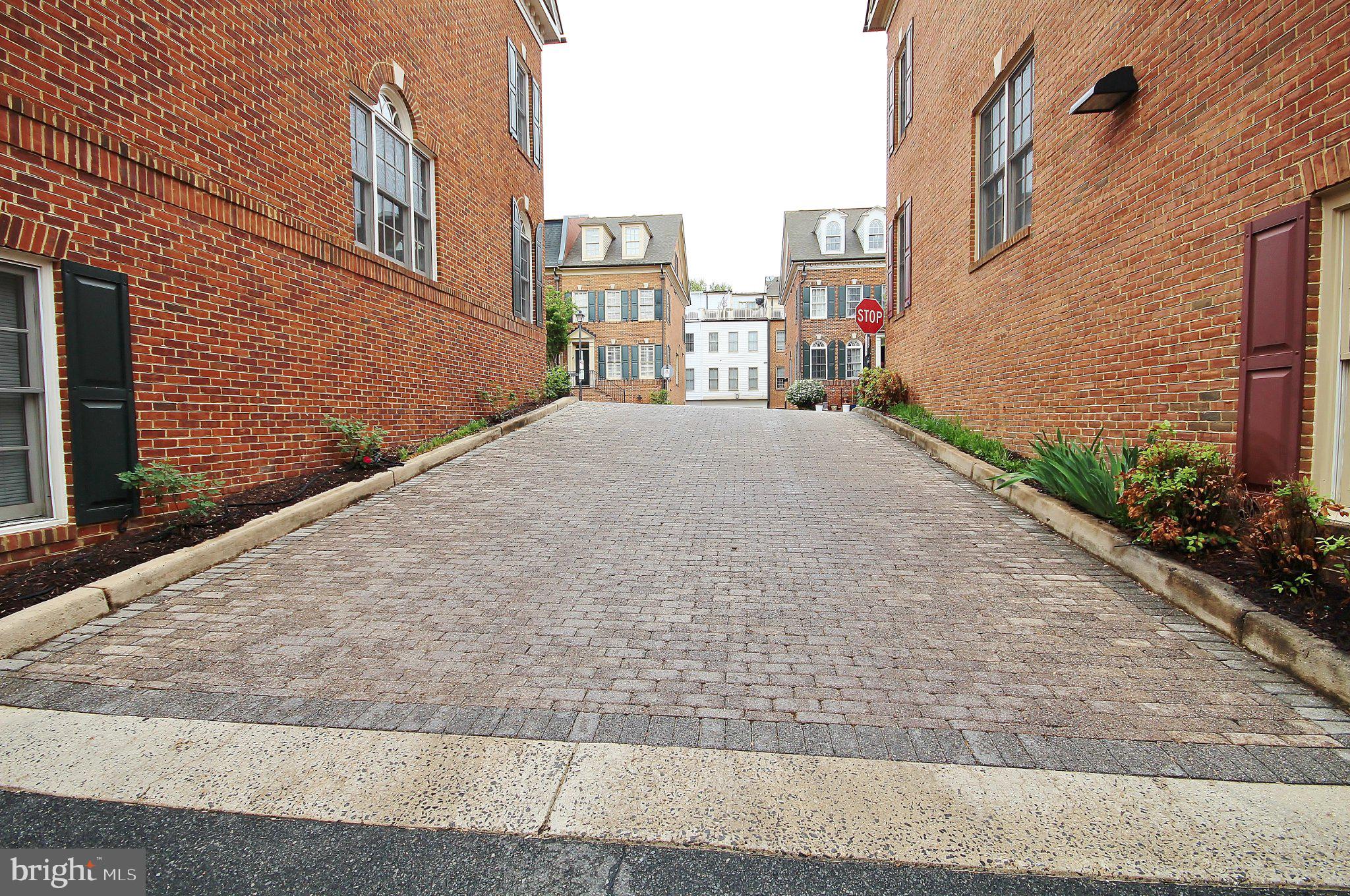 CHATHAM SQUARE - Residential