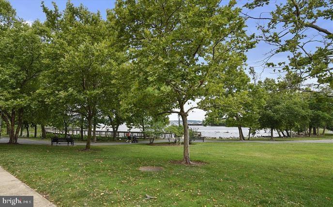 CHATHAM SQUARE - Residential