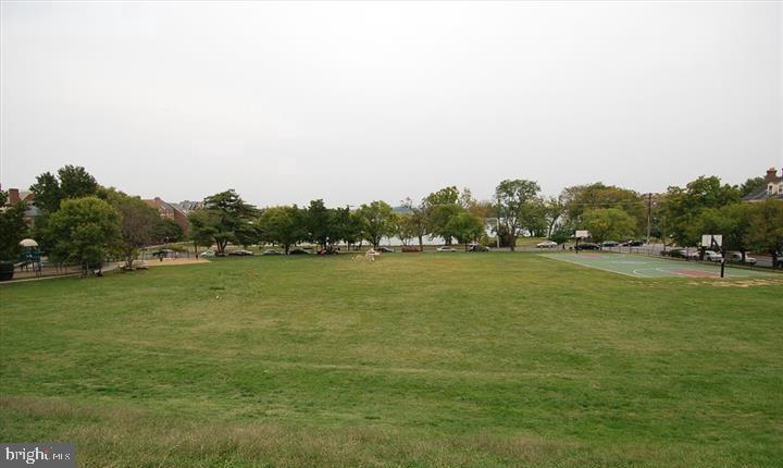CHATHAM SQUARE - Residential