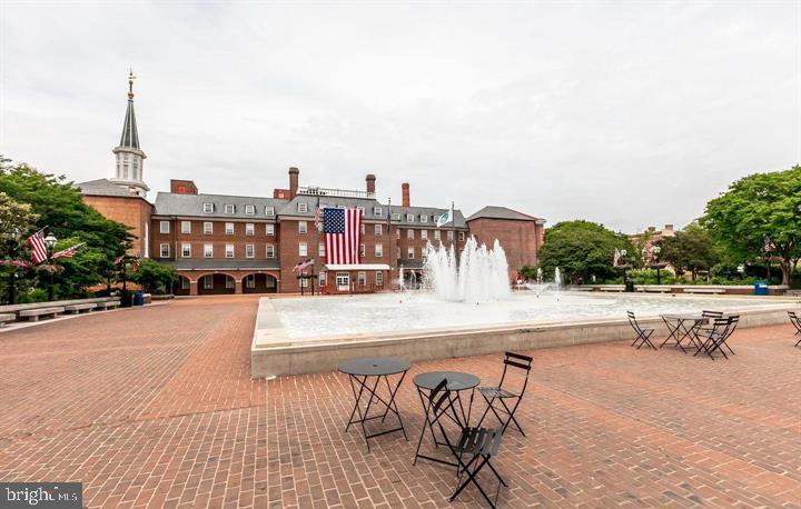 CHATHAM SQUARE - Residential