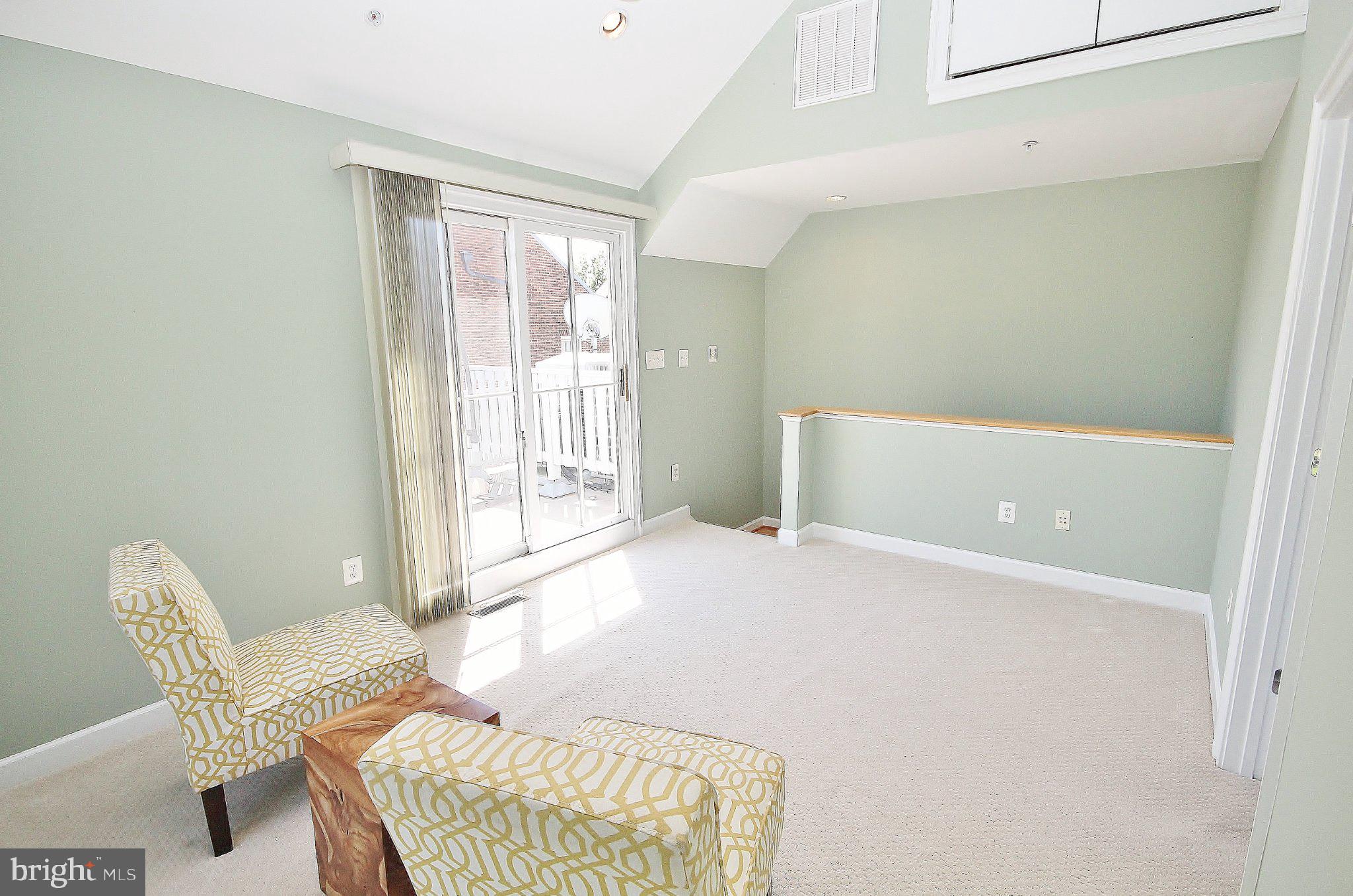 CHATHAM SQUARE - Residential