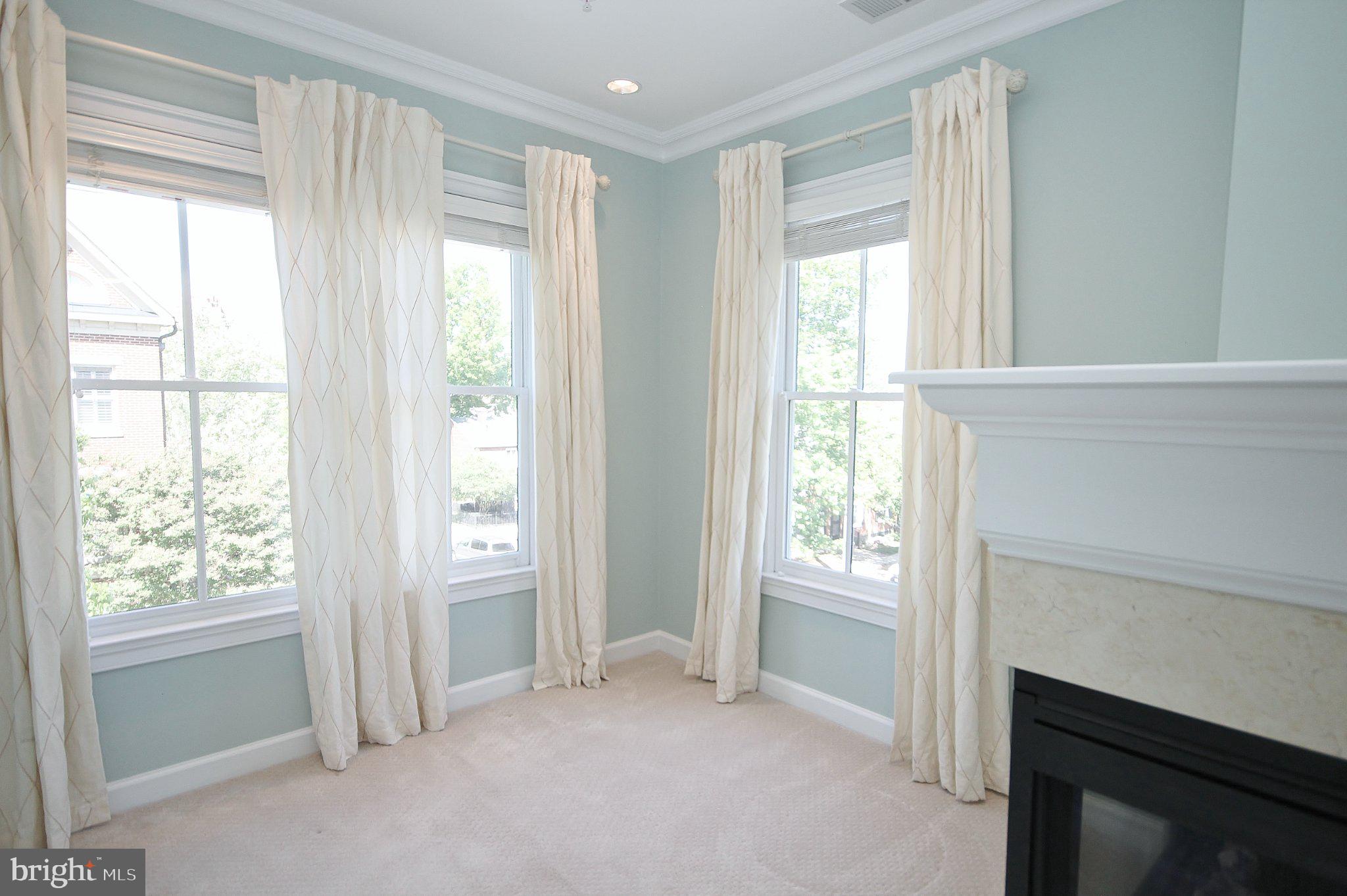 CHATHAM SQUARE - Residential