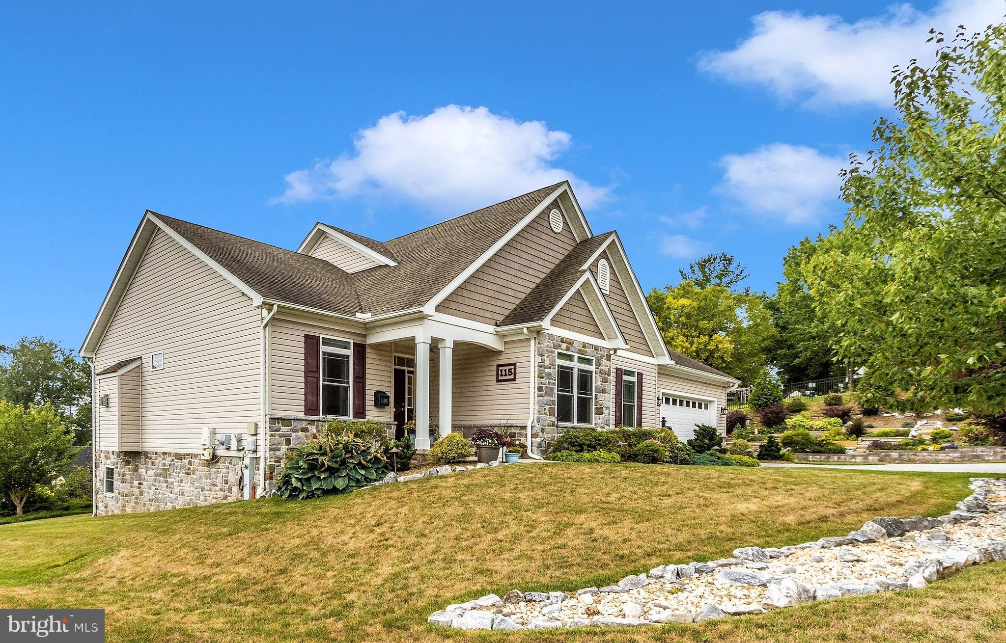 OVERLOOK AT KINGS PARK - Residential