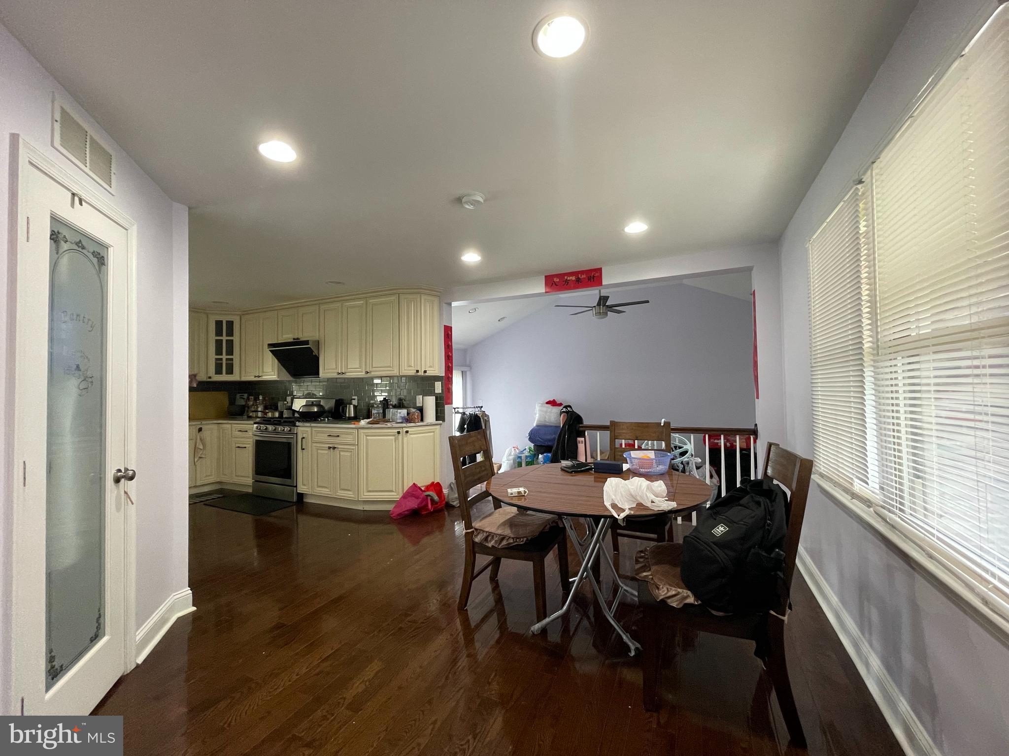 BUSTLETON - Residential