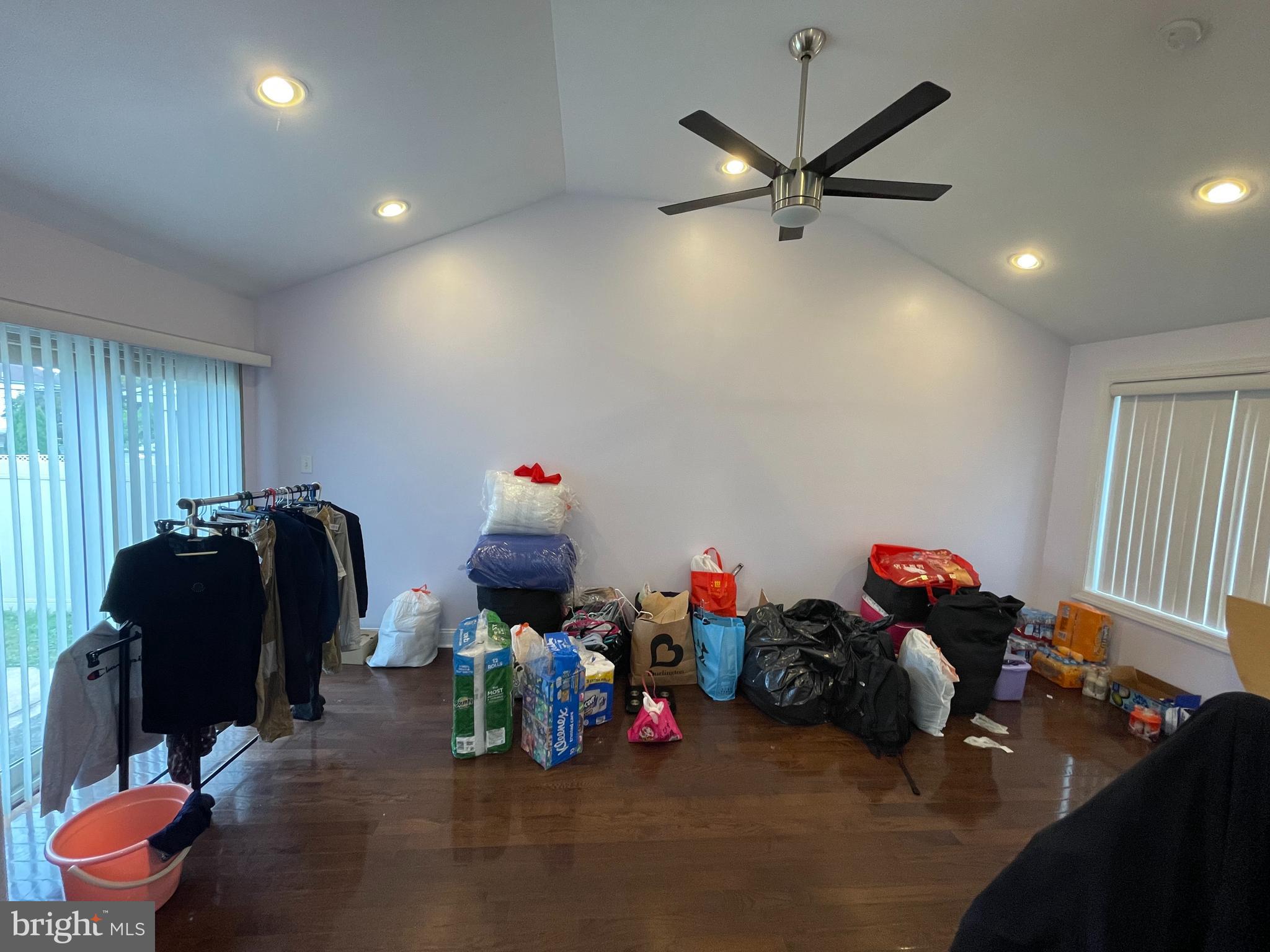 BUSTLETON - Residential