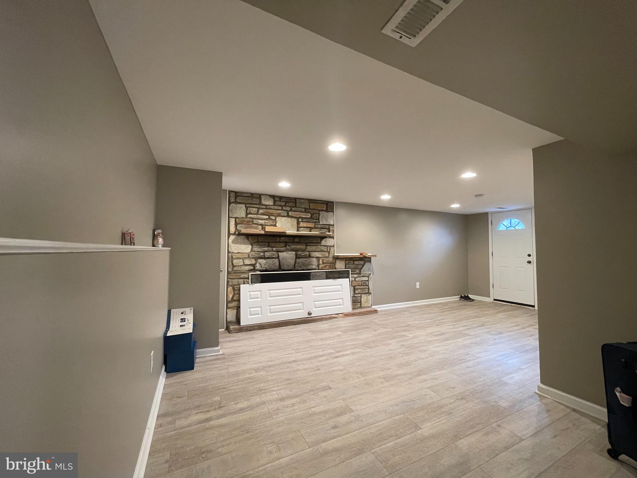 BUSTLETON - Residential