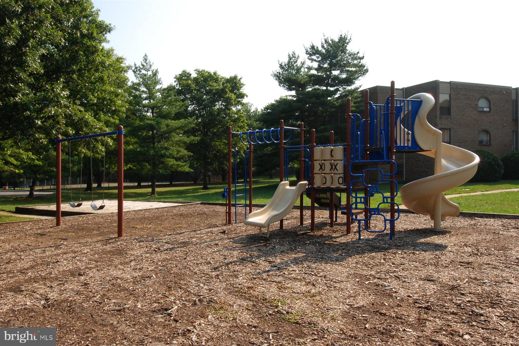 FAIRWINDS ON SEVERN - Residential