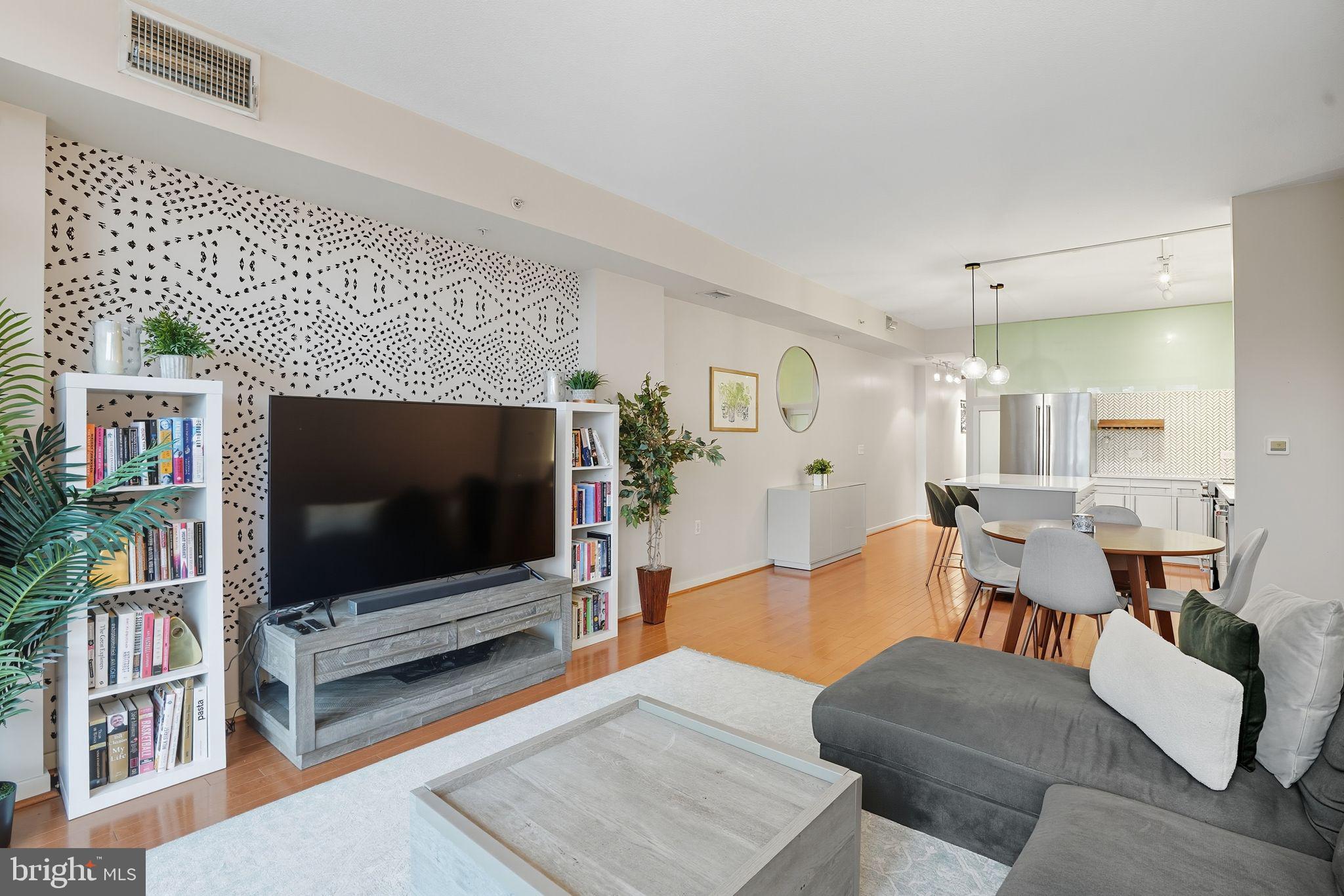 437 NEW YORK AVENUE NW 222