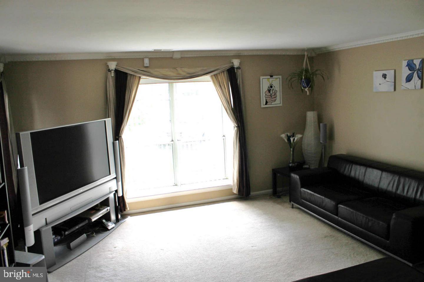 ROLLING RIDGE - Residential Lease