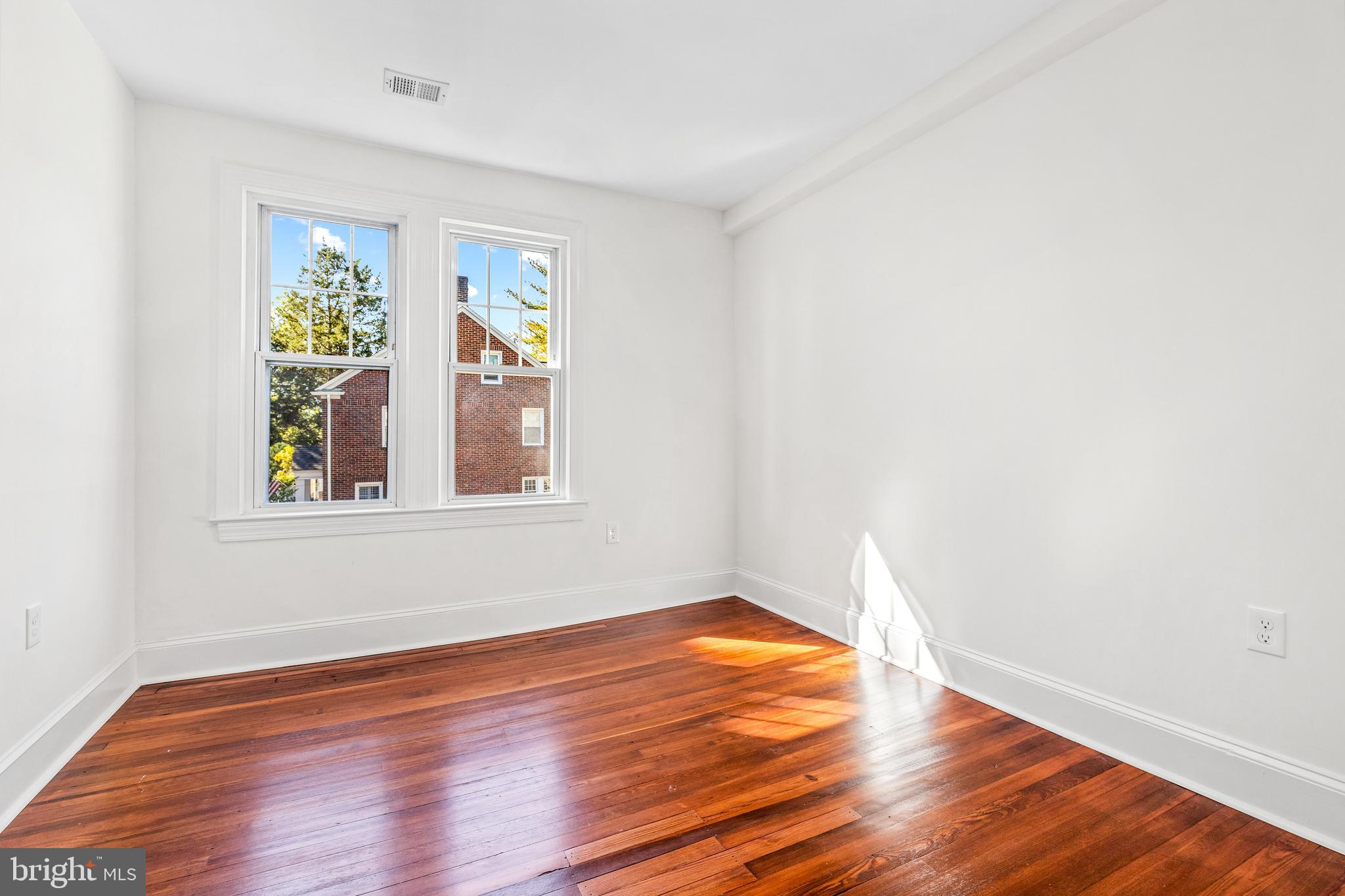 COTTAGE CITY - Residential