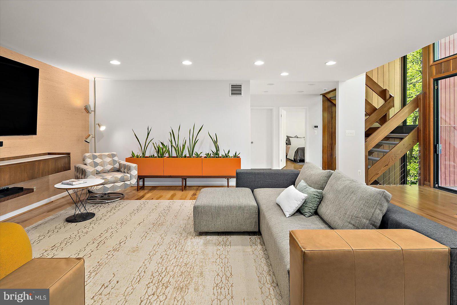 EPPING FOREST - Residential