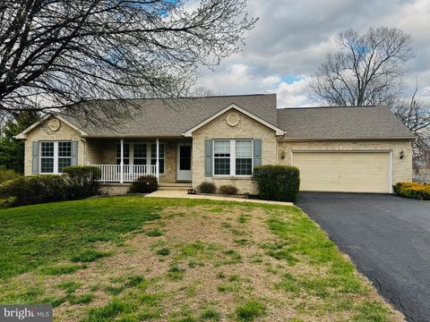 48 ALTOONA WAY CHARLES TOWN WV 25414