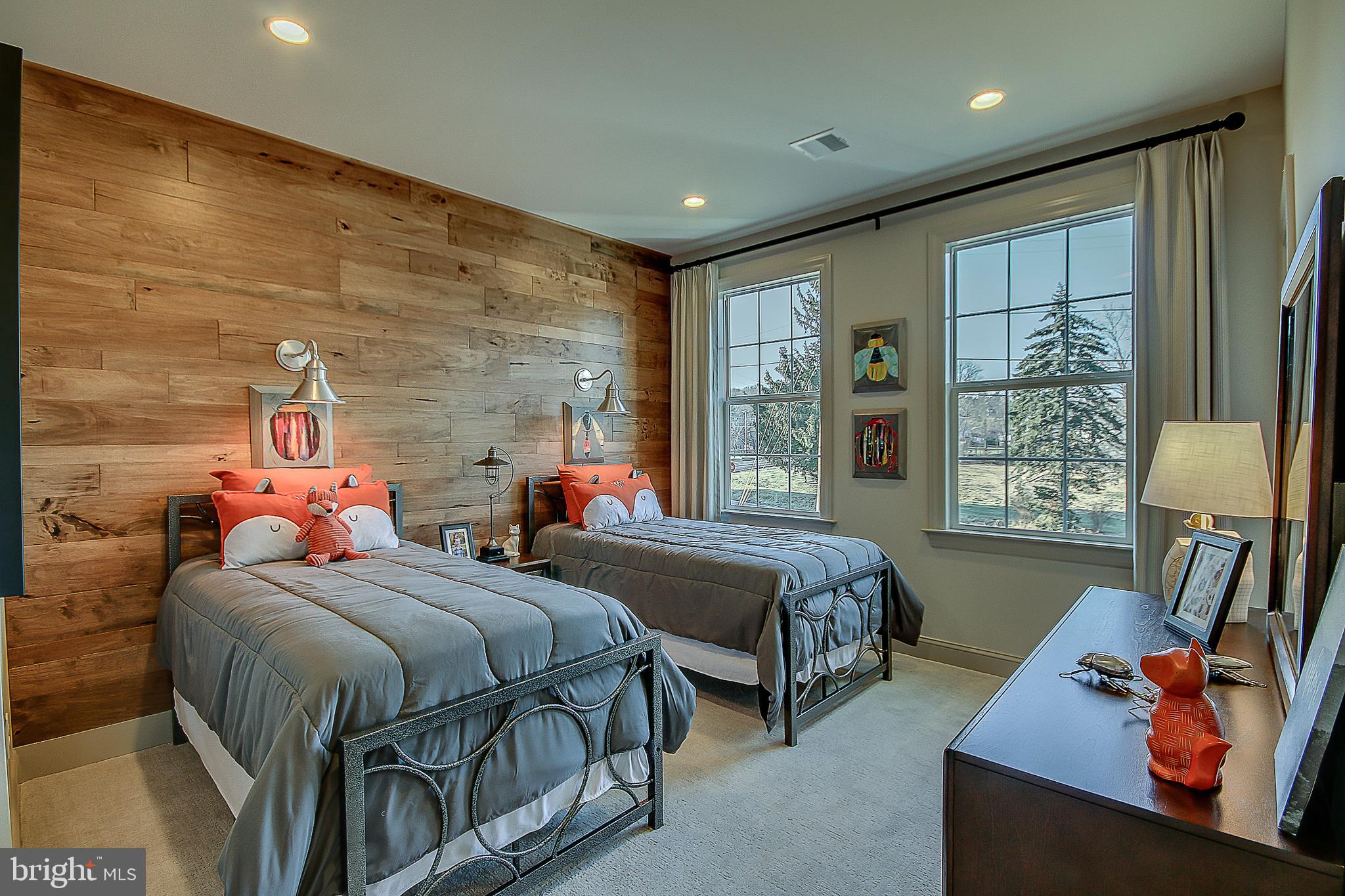 FALCON HILL ESTATES AT WYNDMOOR - Residential