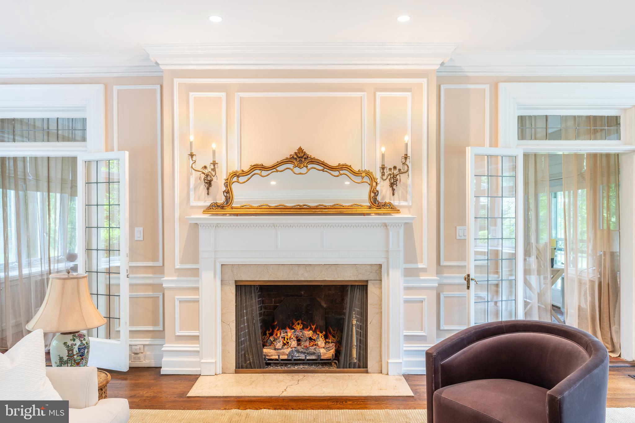 CHESTNUT HILL - Residential